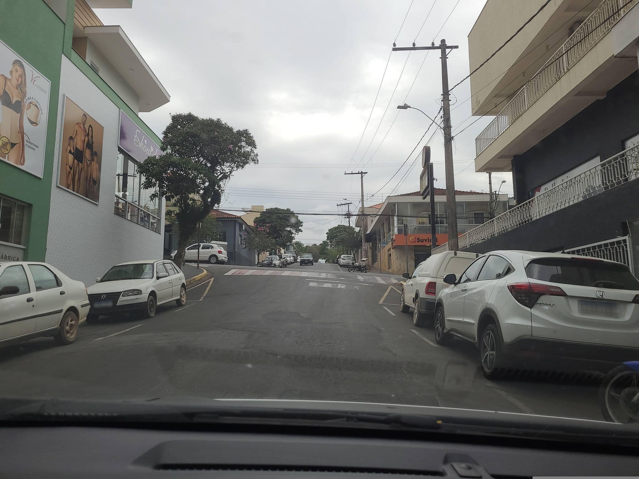 Street view near Hotel Minas Square, Monte Sião — © pcioni (CC BY-SA · Mapillary)