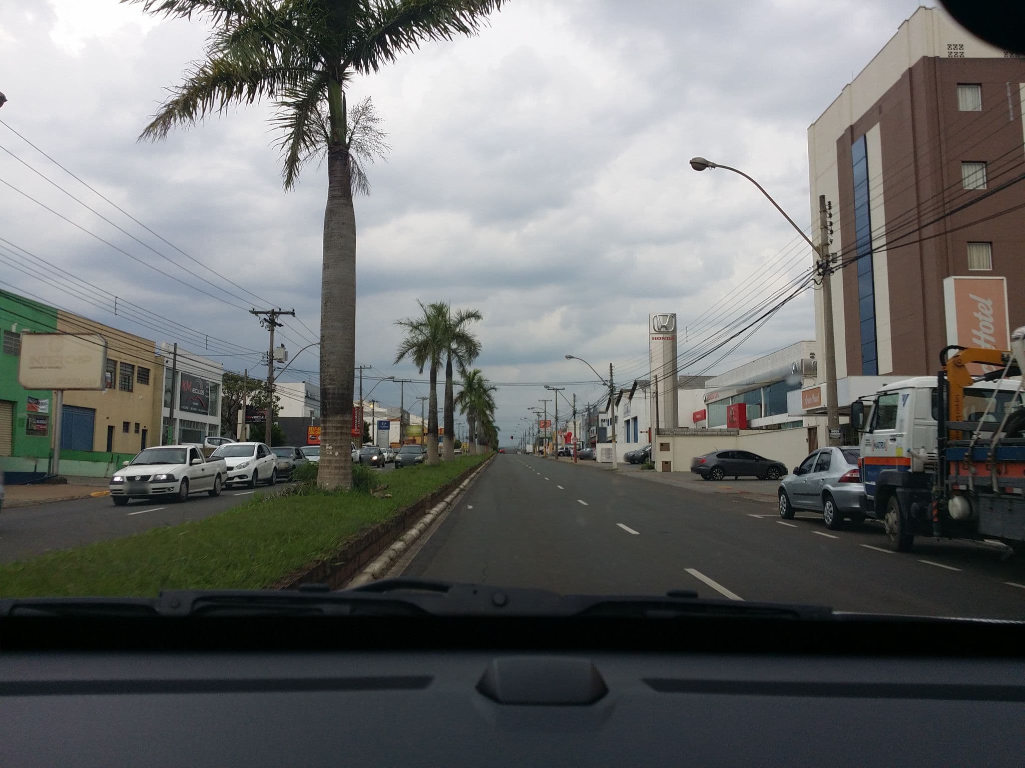 Street view near Arco Hotel Express, São Carlos — © viniciuscsf (CC BY-SA · Mapillary)