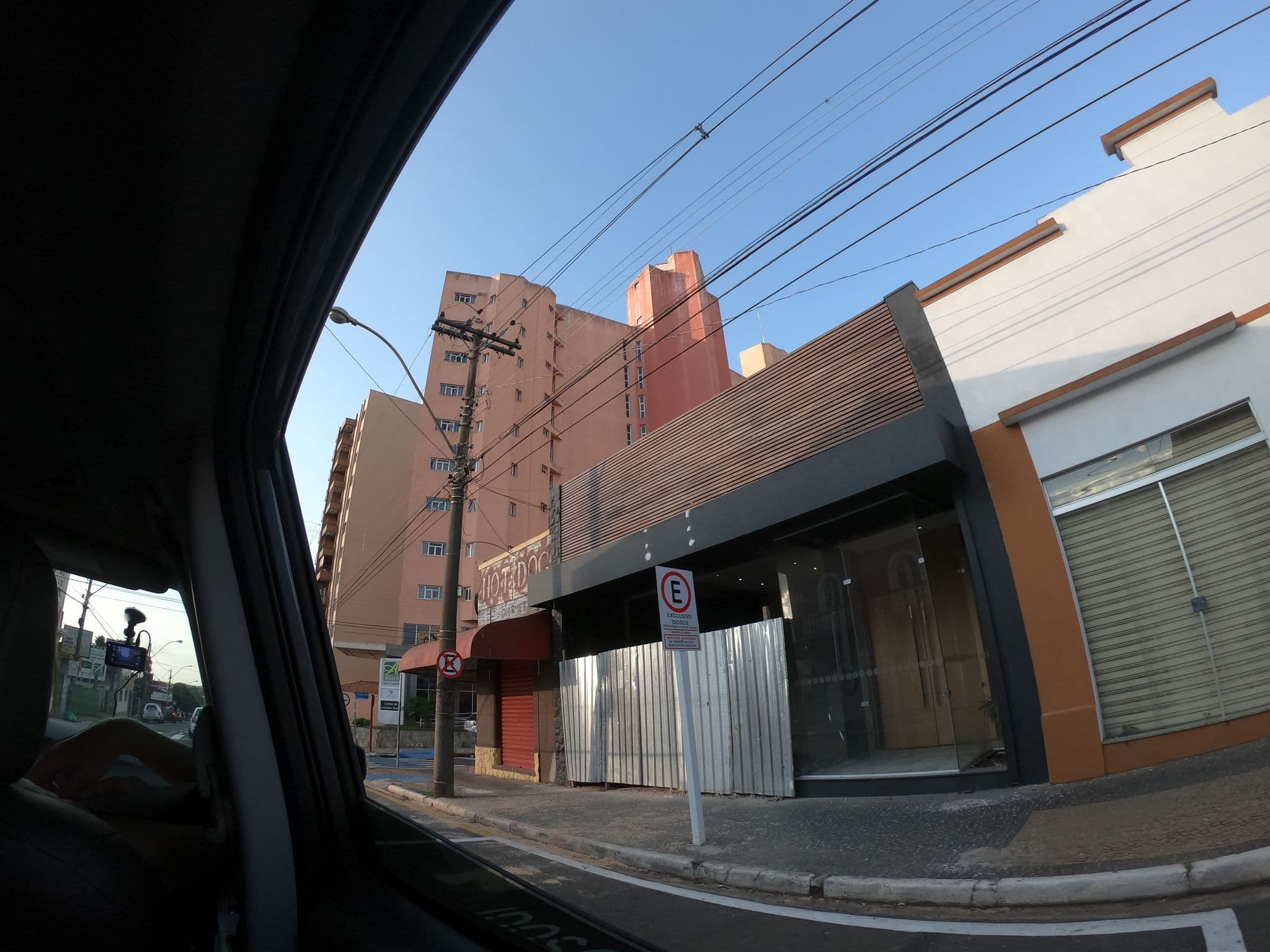 Street view near Hotel Anacã, São Carlos — © jmario64 (CC BY-SA · Mapillary)