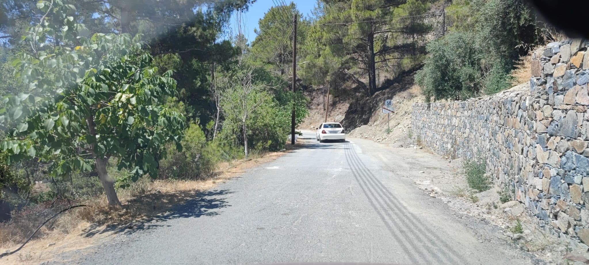 Street view near Casa Oliva, Kakopetriá — © WhanTwo (CC BY-SA · Mapillary)