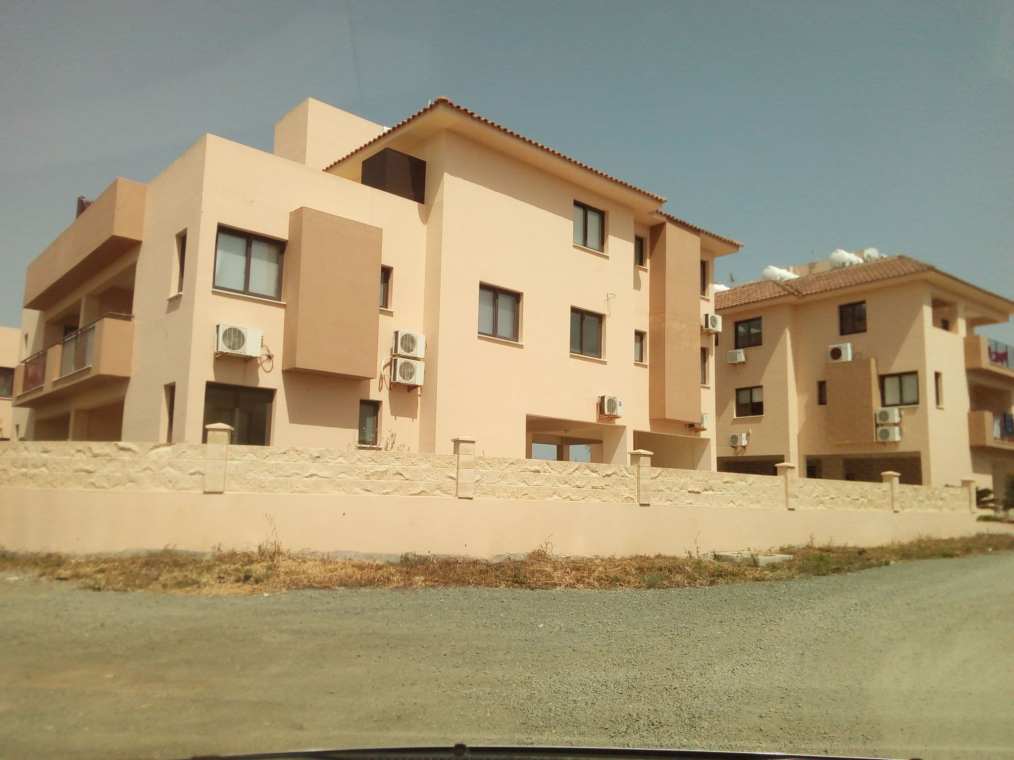 Street view near Artemis block, Perivólia — © stpkyriakou (CC BY-SA · Mapillary)