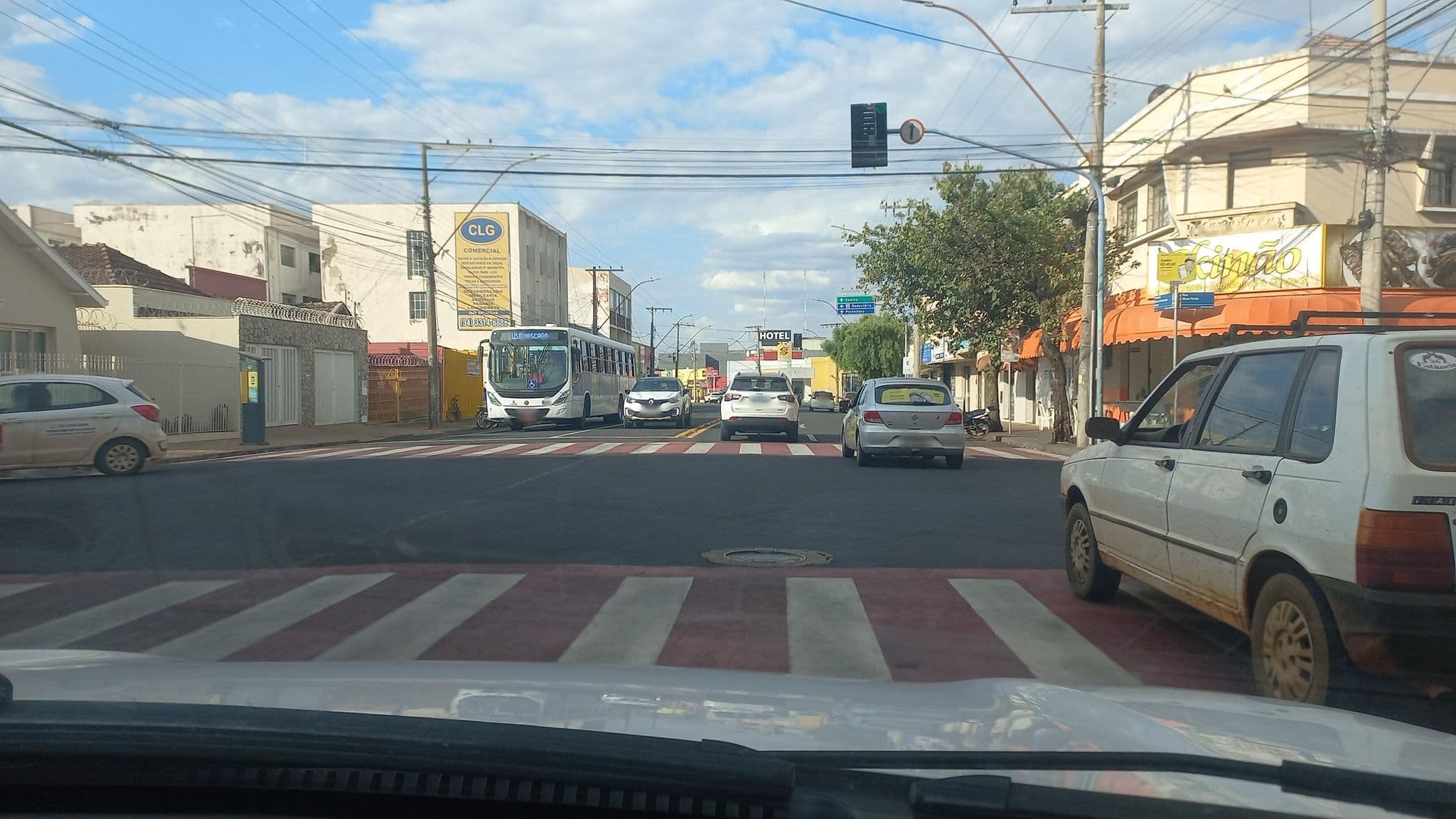 Street view near Karajá Hotel, Uberaba — © EngMurilloCarvalho (CC BY-SA · Mapillary)