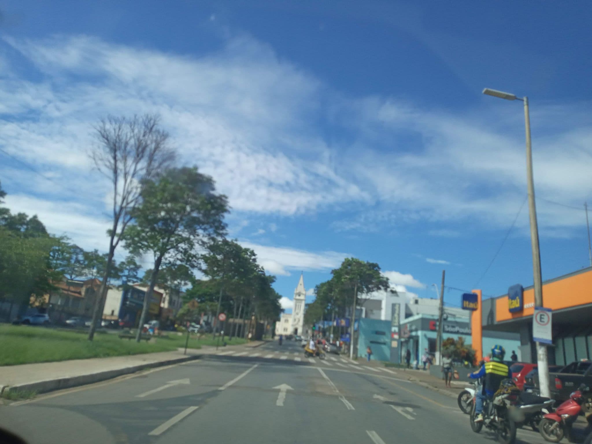 Street view near Pousada Ideal, Araxá — © marcos_medeiros (CC BY-SA · Mapillary)