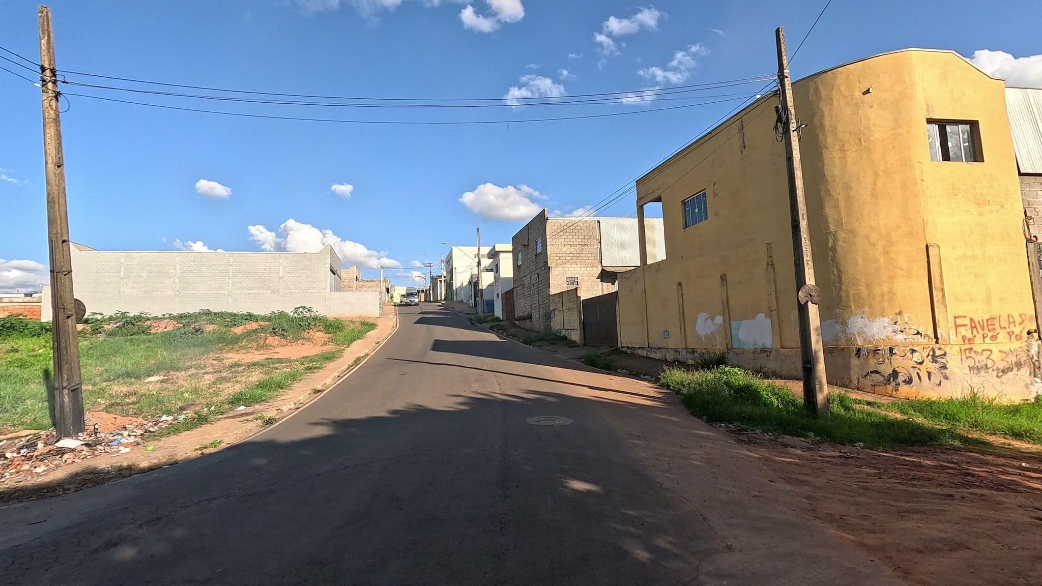 Street view near Brisa Motel, Passos — © MuitoAlemdasFronteiras (CC BY-SA · Mapillary)