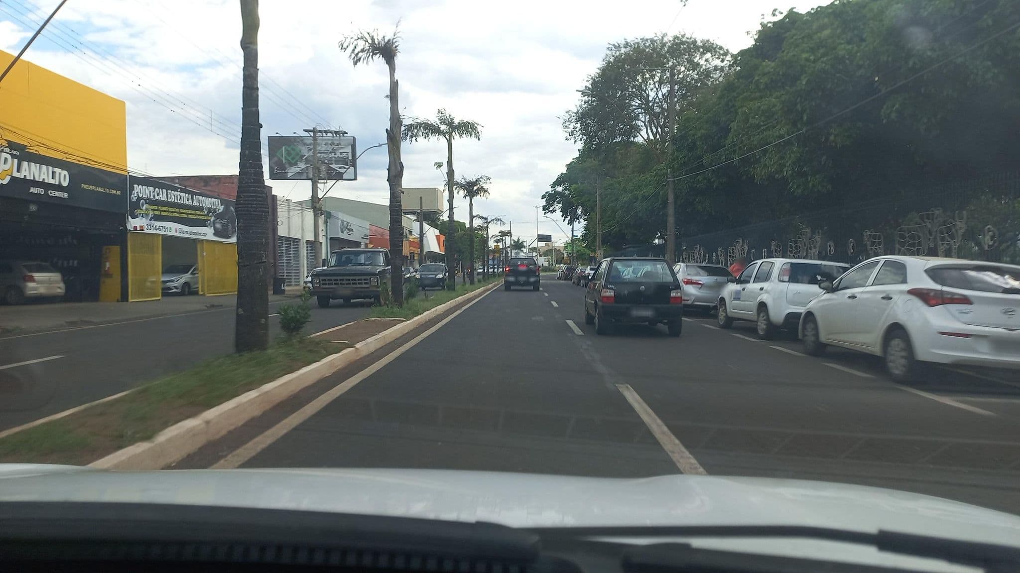 Street view near Bombonato Palace Hotel, Uberaba — © EngMurilloCarvalho (CC BY-SA · Mapillary)