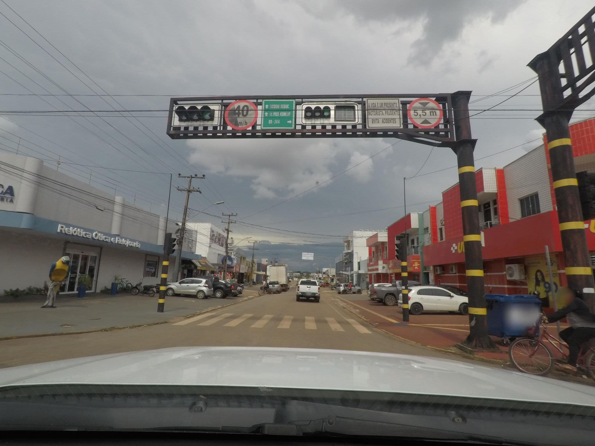 Street view near Hotel Rio Branco, Pimenta Bueno — © jaderbavaresco (CC BY-SA · Mapillary)