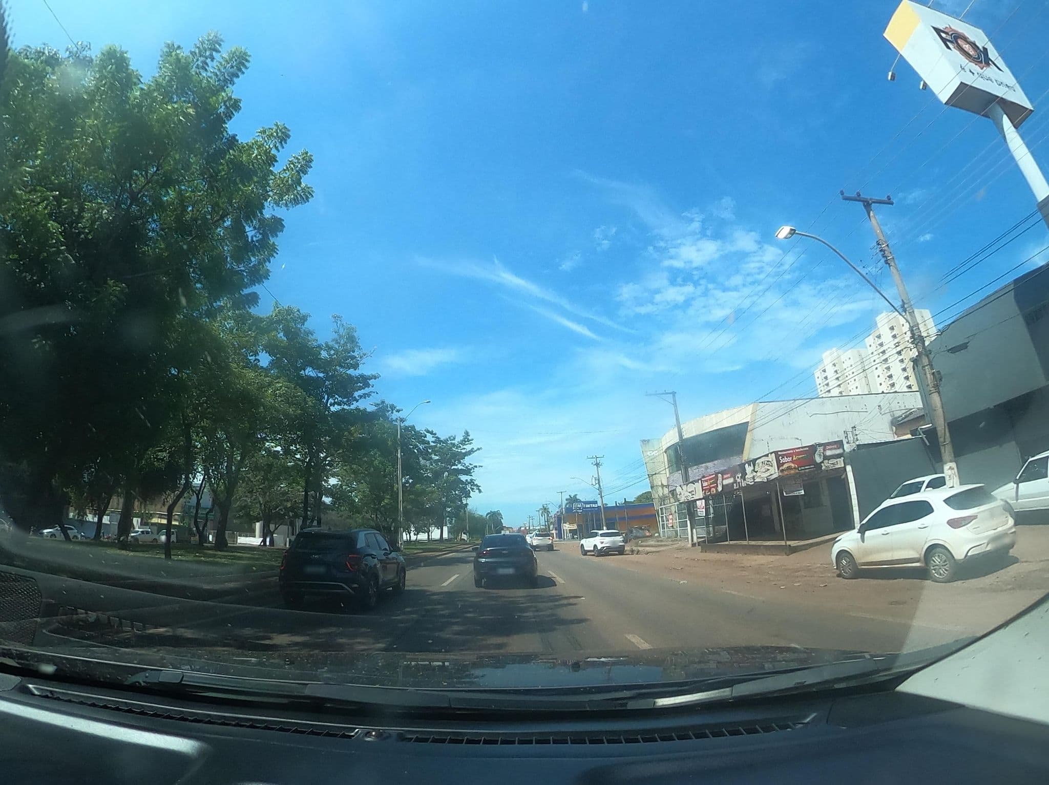 Street view near Hotel Dos Viajantes, Porto Velho — © jaderbavaresco (CC BY-SA · Mapillary)