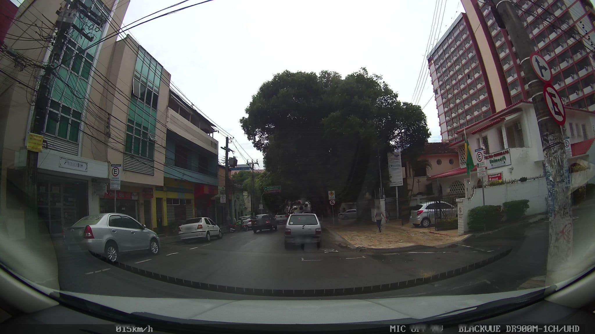 Street view near Hotel Rei Arthur, Manaus — © kafri (CC BY-SA · Mapillary)