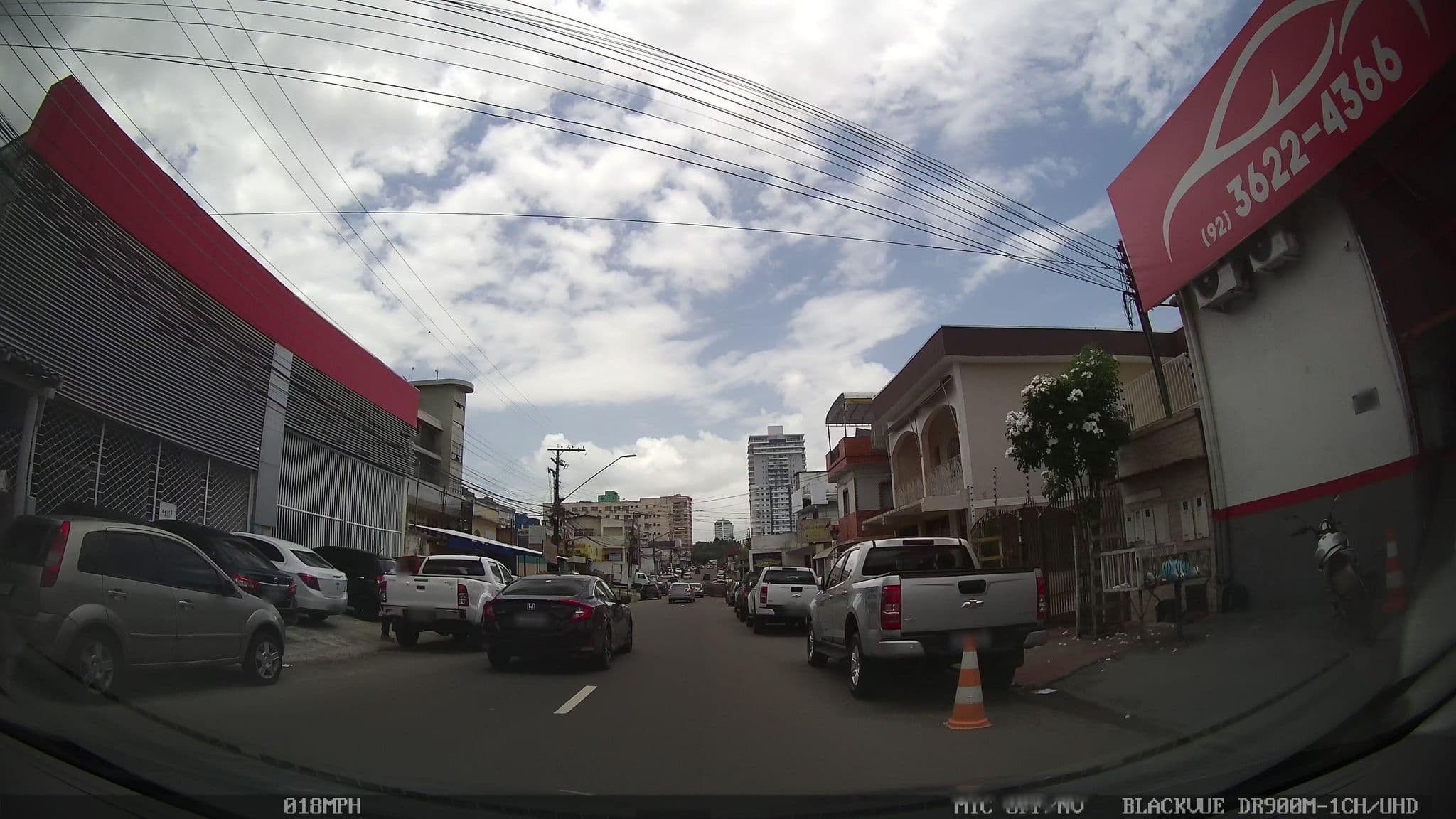 Street view near Pousada Montemurros, Manaus — © kaart_1 (CC BY-SA · Mapillary)