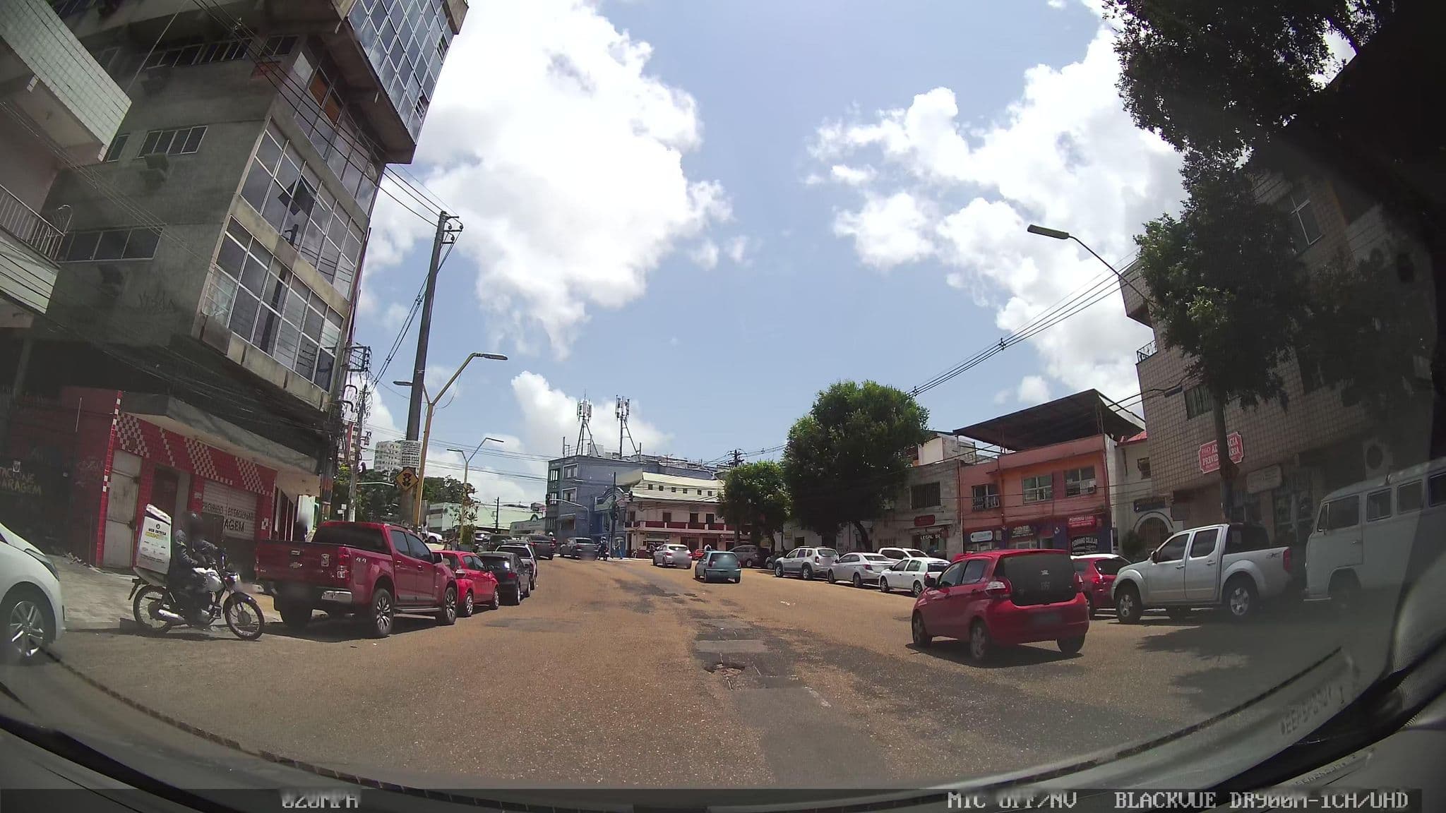 Street view near Hotel Veneza Manaus, Manaus — © kaart_1 (CC BY-SA · Mapillary)