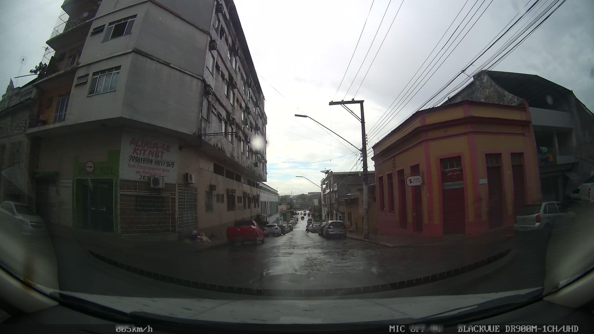 Street view near Hotel Scarlett, Manaus — © kafri (CC BY-SA · Mapillary)