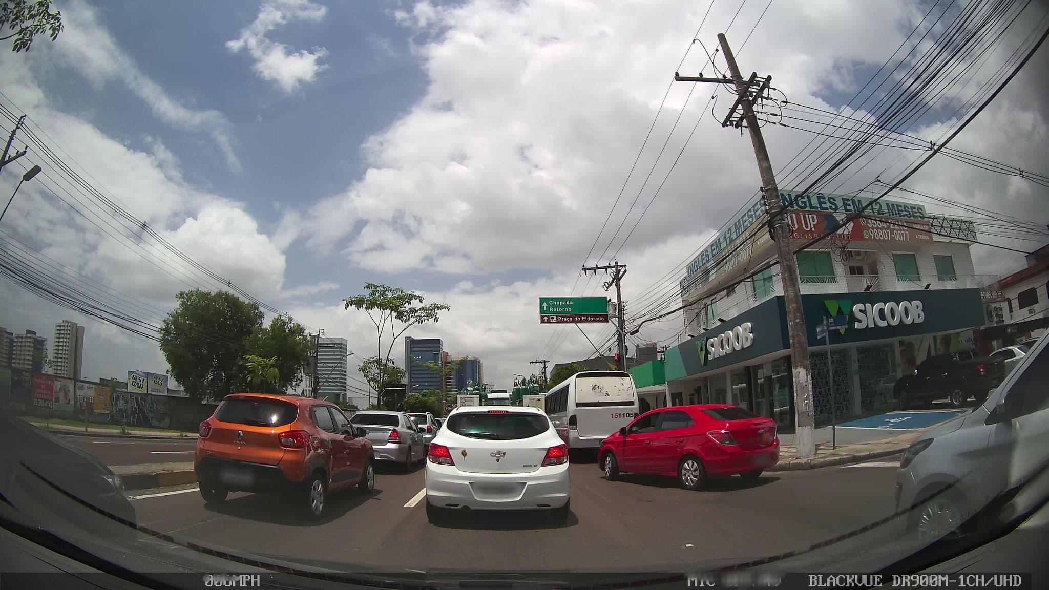 Street view near Royal Center Hotel, Manaus — © kaart_1 (CC BY-SA · Mapillary)