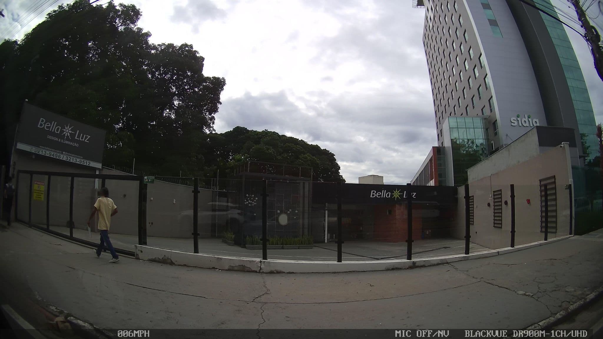 Street view near Universo Particular, Manaus — © kaart_1 (CC BY-SA · Mapillary)