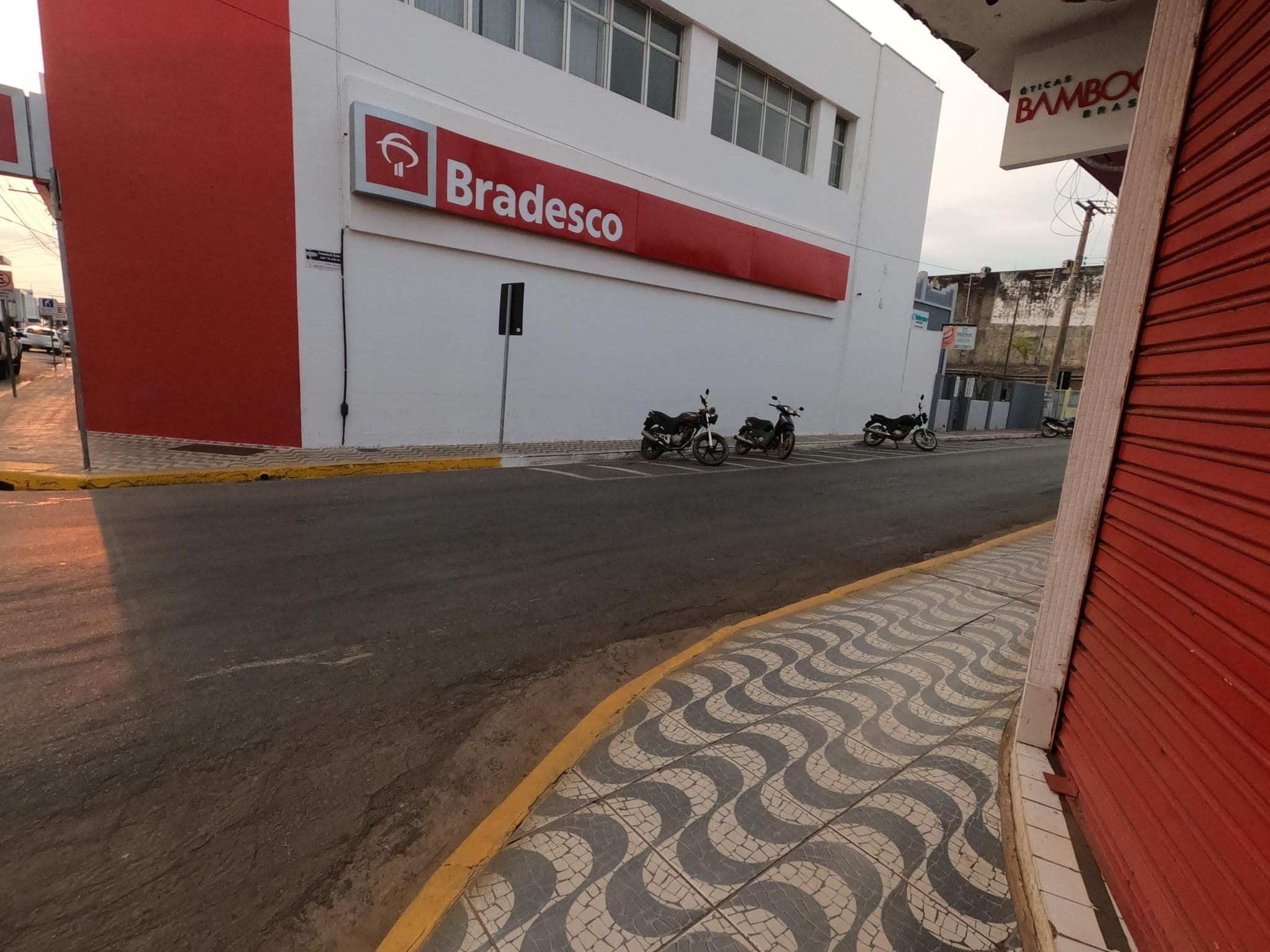 Street view near Transpacifico Charm Hotel, Cáceres — © MuitoAlemdasFronteiras (CC BY-SA · Mapillary)