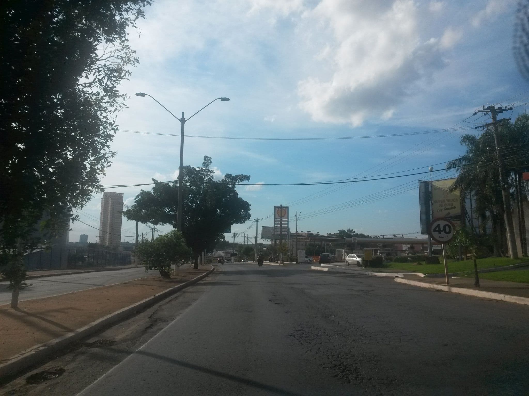 Street view near Eros Motel, Cuiabá — © thiagoeriksson (CC BY-SA · Mapillary)