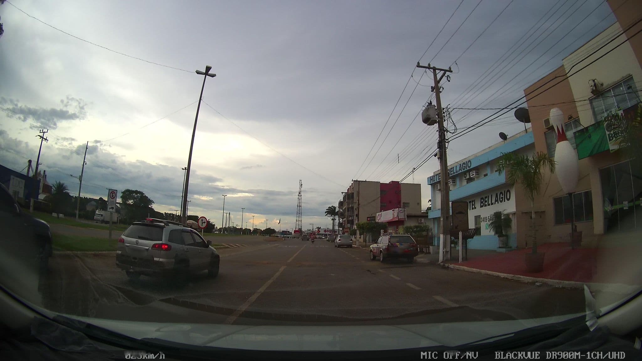 Street view near Hotel Verdes Campos, Campo Verde — © kafri (CC BY-SA · Mapillary)