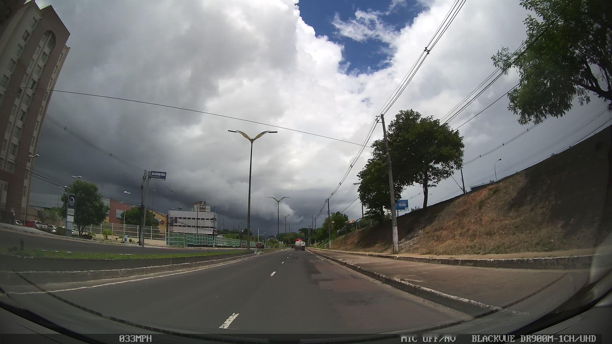 Street view near Departamento De Vendas - Sleep Inn Manaus, Manaus — © kaart_1 (CC BY-SA · Mapillary)