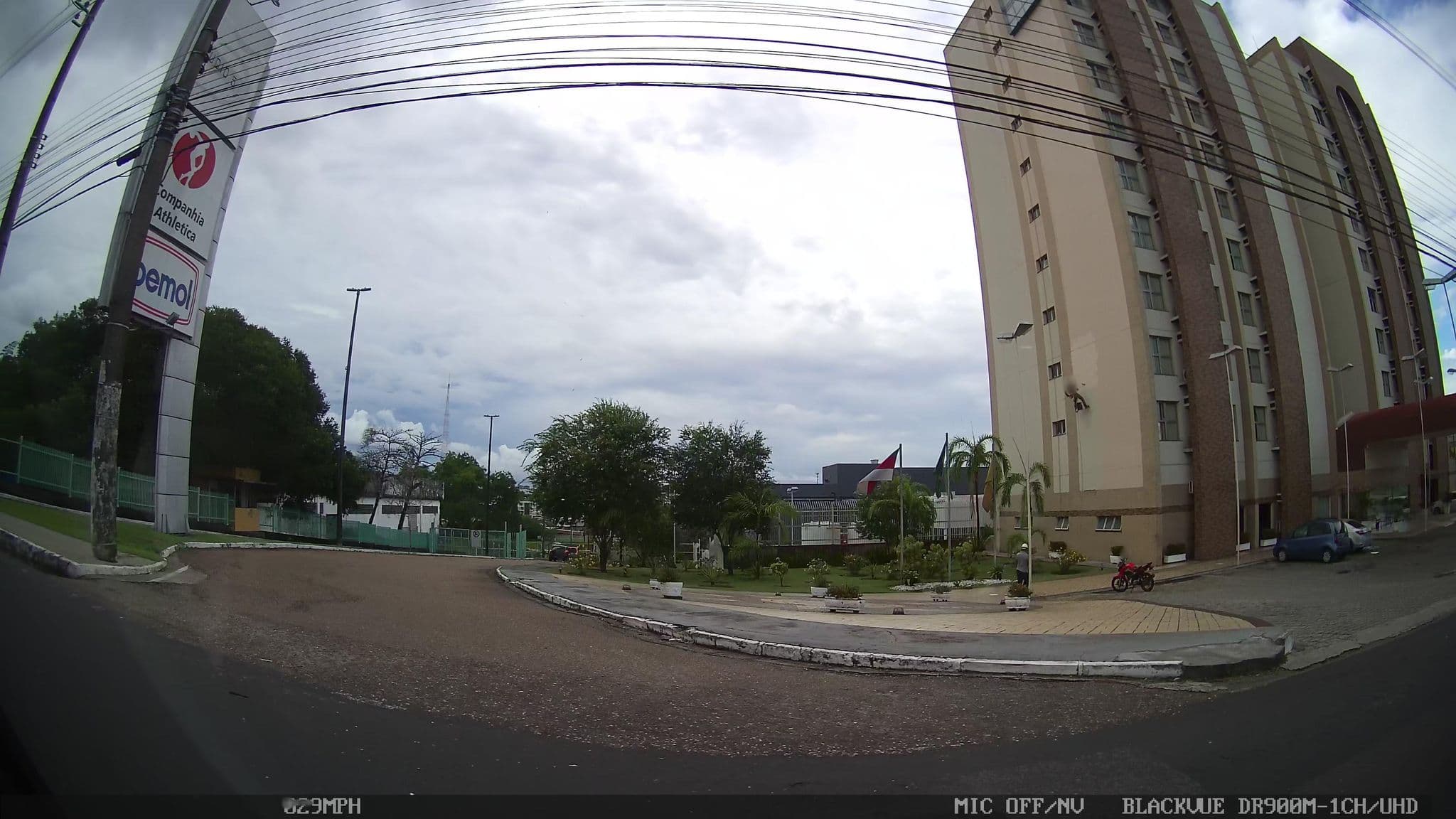 Street view near Sleep Inn Hotel, Manaus — © kaart_1 (CC BY-SA · Mapillary)