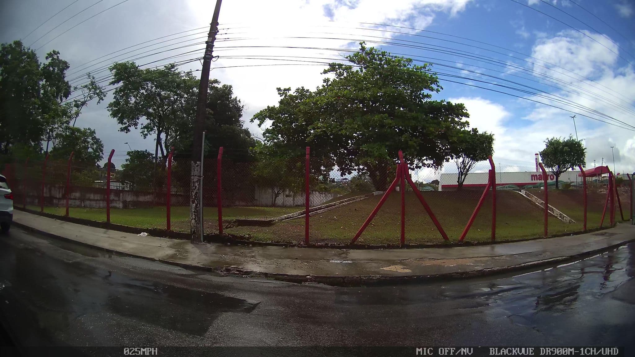 Street view near Hotel Lagoa, Manaus — © kaart_1 (CC BY-SA · Mapillary)