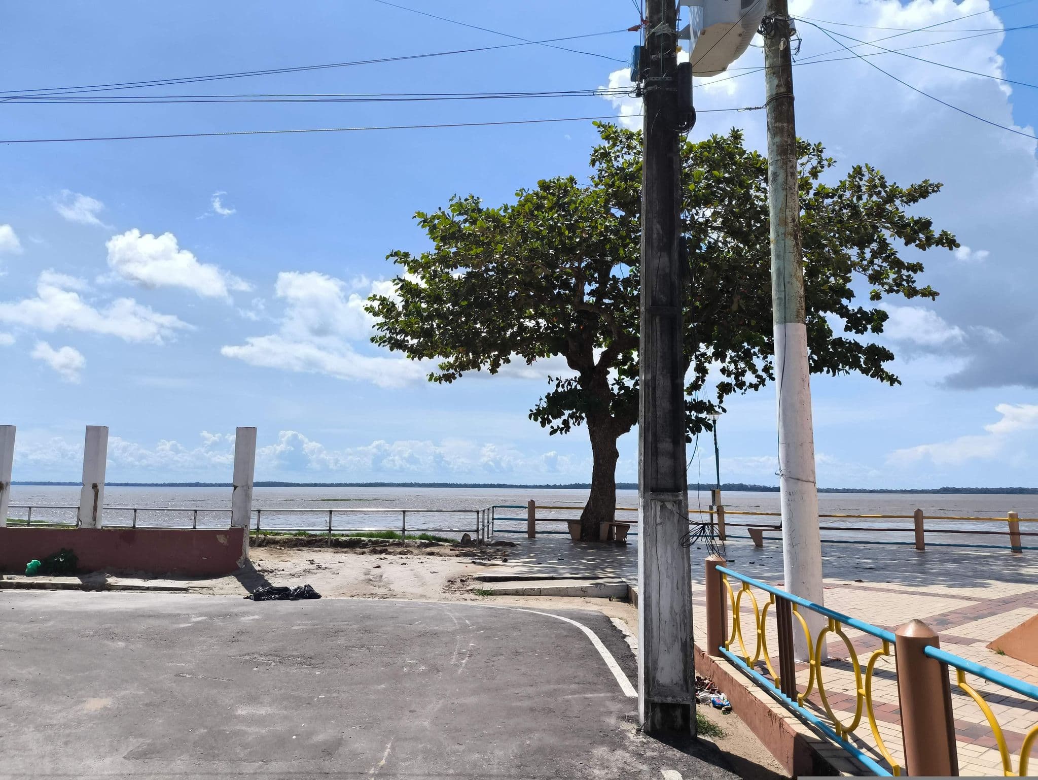 Street view near Hotel Amazonas, Parintins — © davyrabelo (CC BY-SA · Mapillary)