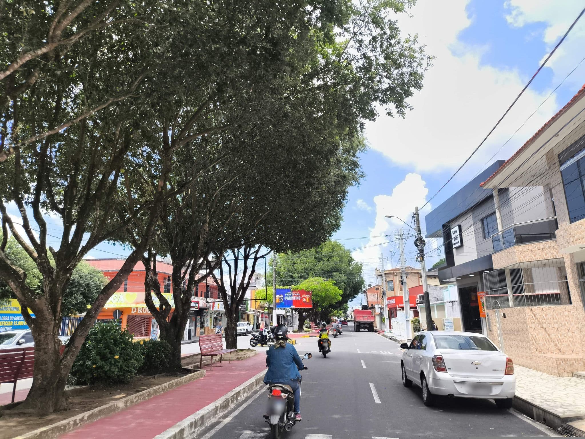 Street view near Hotel Avenida, Parintins — © davyrabelo (CC BY-SA · Mapillary)