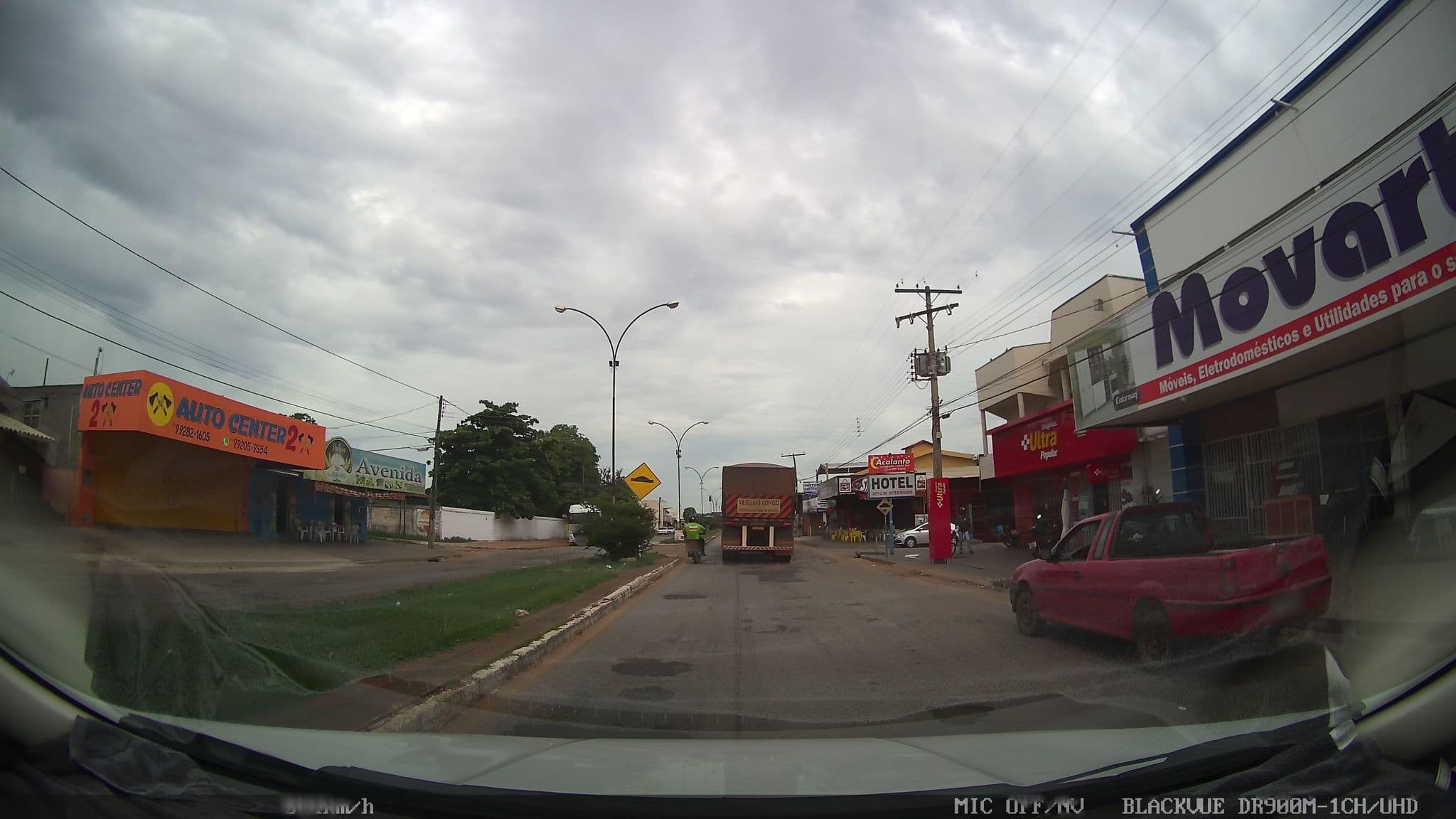 Street view near Hotel Kolosso, Aragarças — © kafri (CC BY-SA · Mapillary)