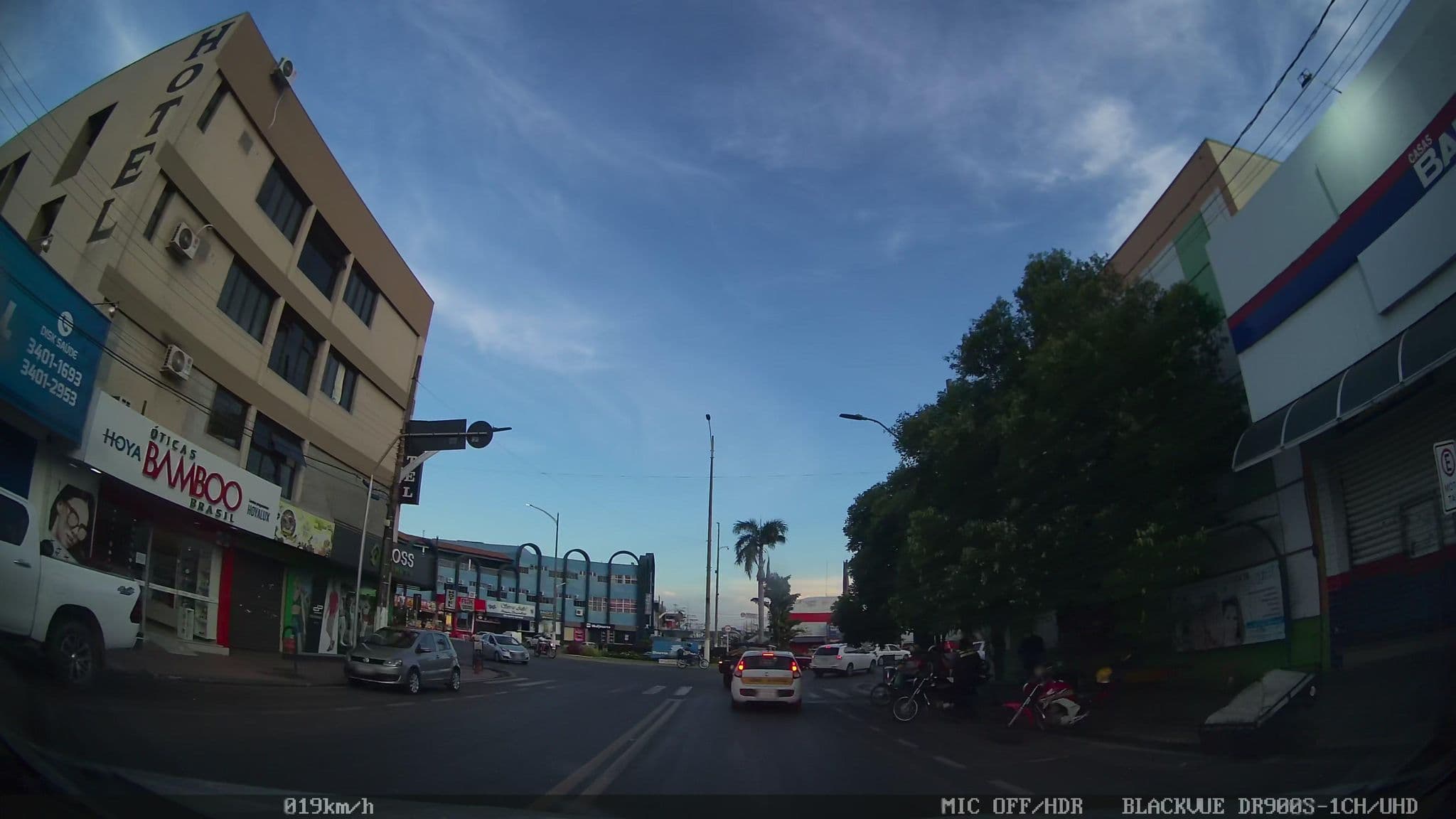 Street view near Tawfiq's Palace Hotel, Barra do Garças — © kafri (CC BY-SA · Mapillary)