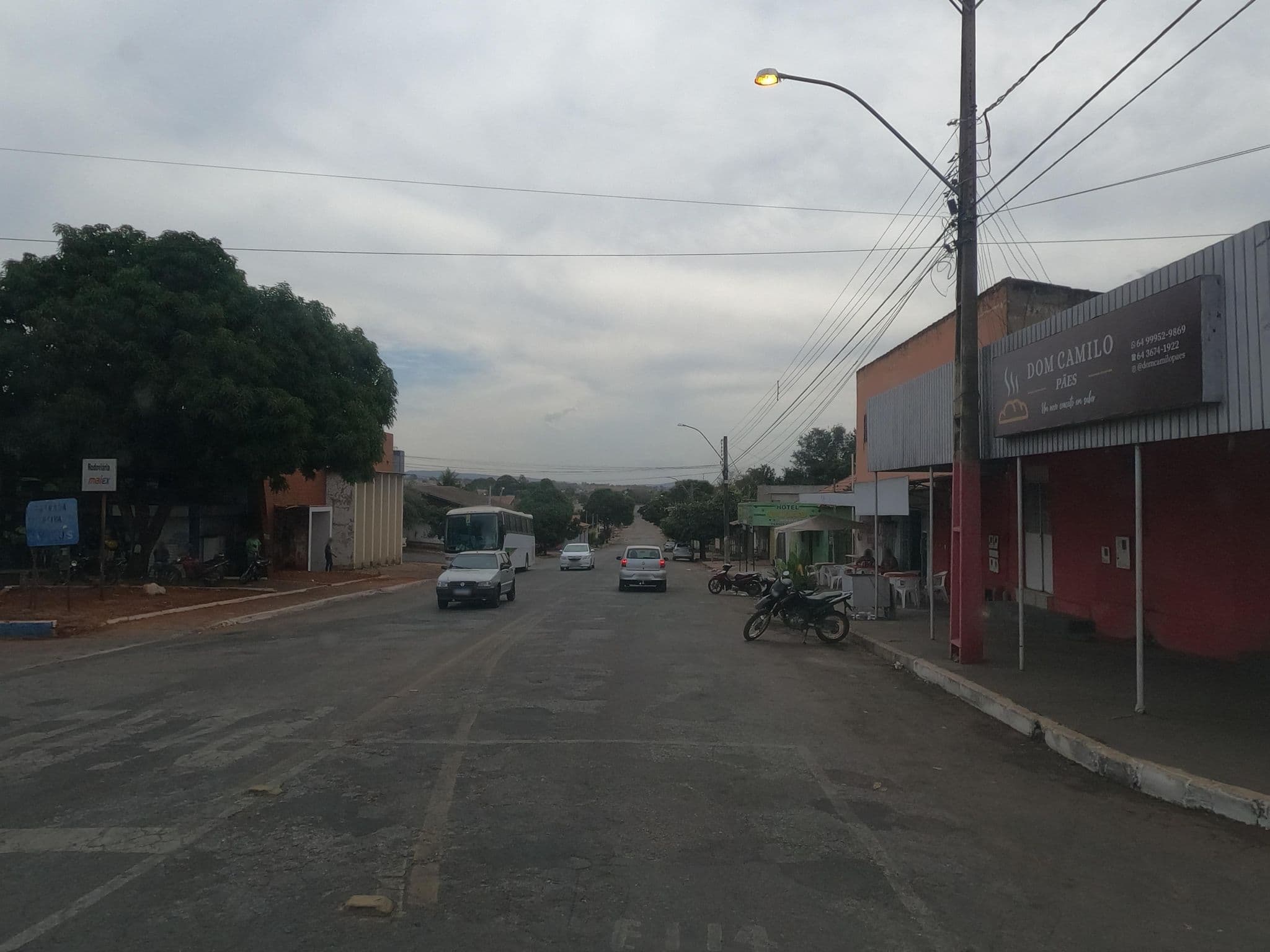 Street view near Hotel Goiás, Iporá — © MuitoAlemdasFronteiras (CC BY-SA · Mapillary)