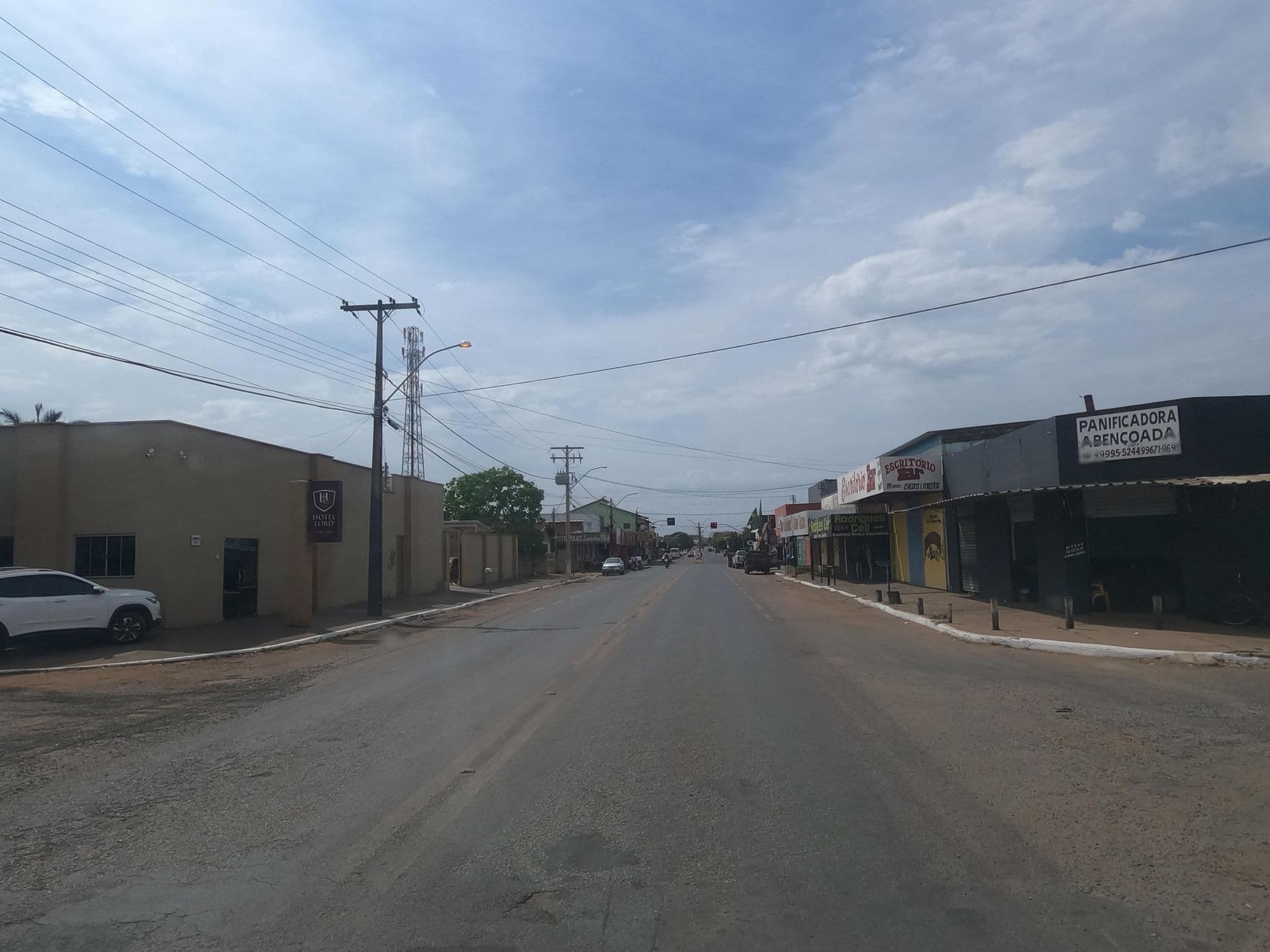 Street view near Hotel Lord, Iporá — © MuitoAlemdasFronteiras (CC BY-SA · Mapillary)