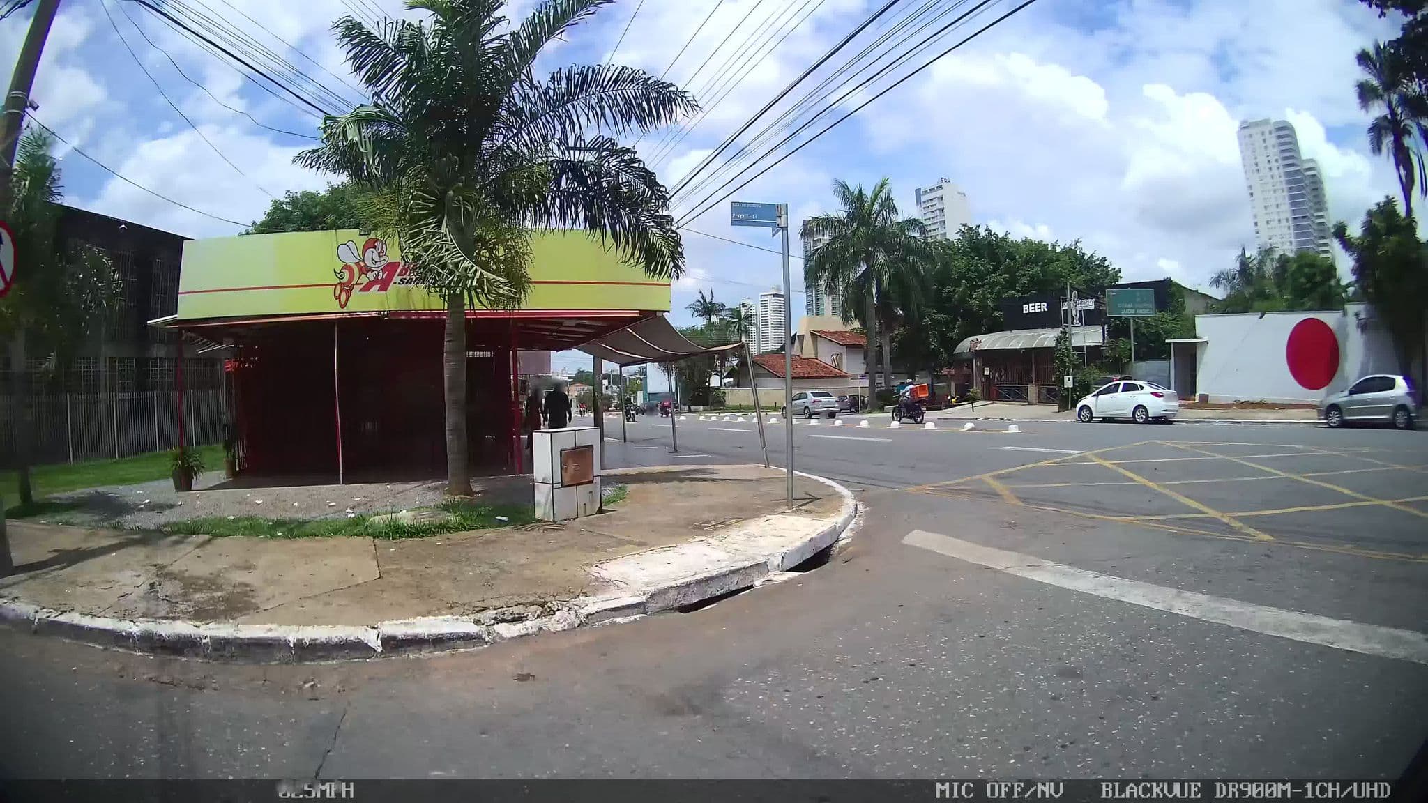 Street view near Hotel e Restaurante Santorine, Goiânia — © kaart_4 (CC BY-SA · Mapillary)