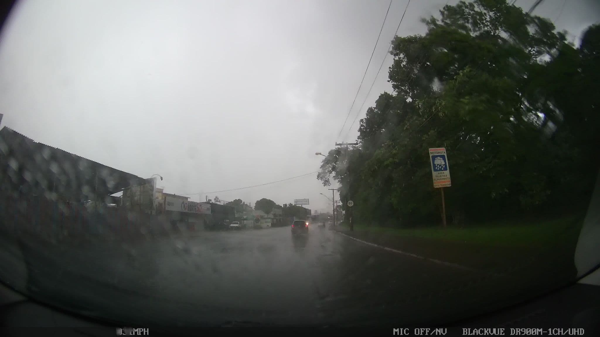 Street view near Hotel Itabira, Goiânia — © kaart_4 (CC BY-SA · Mapillary)