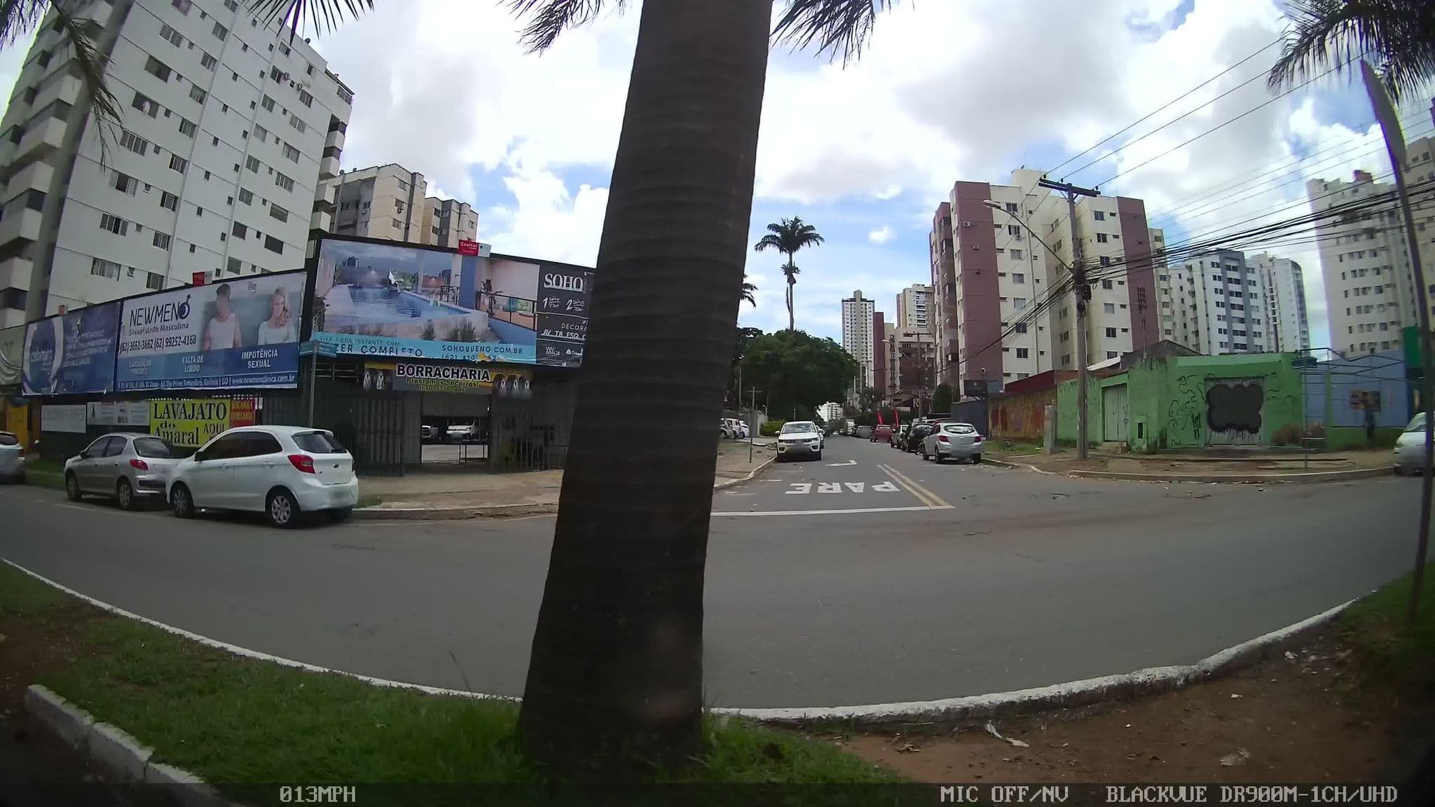 Street view near Triple Hotels, Goiânia — © kaart_4 (CC BY-SA · Mapillary)