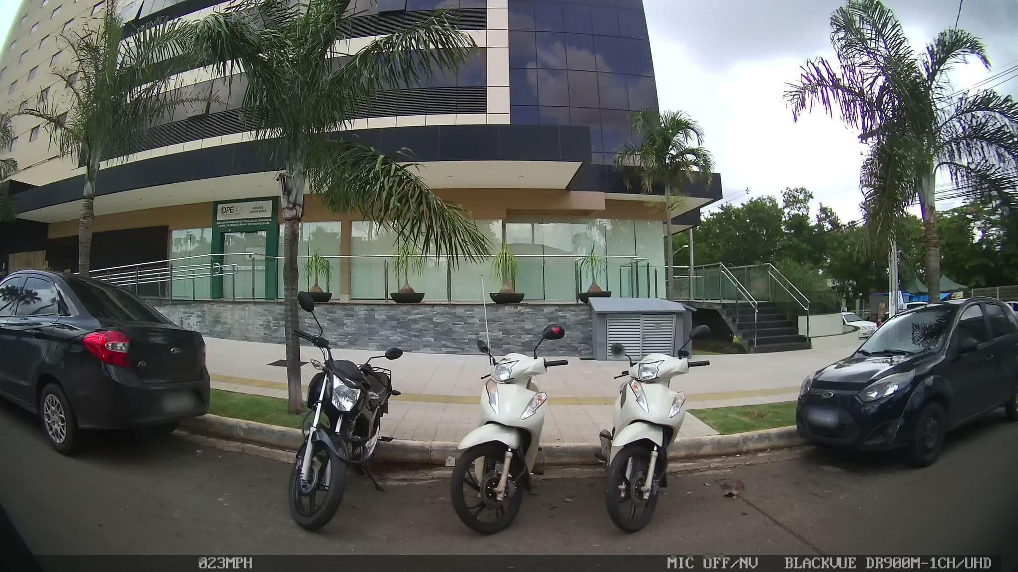 Street view near Quality Hotel, Goiânia — © kaart_4 (CC BY-SA · Mapillary)