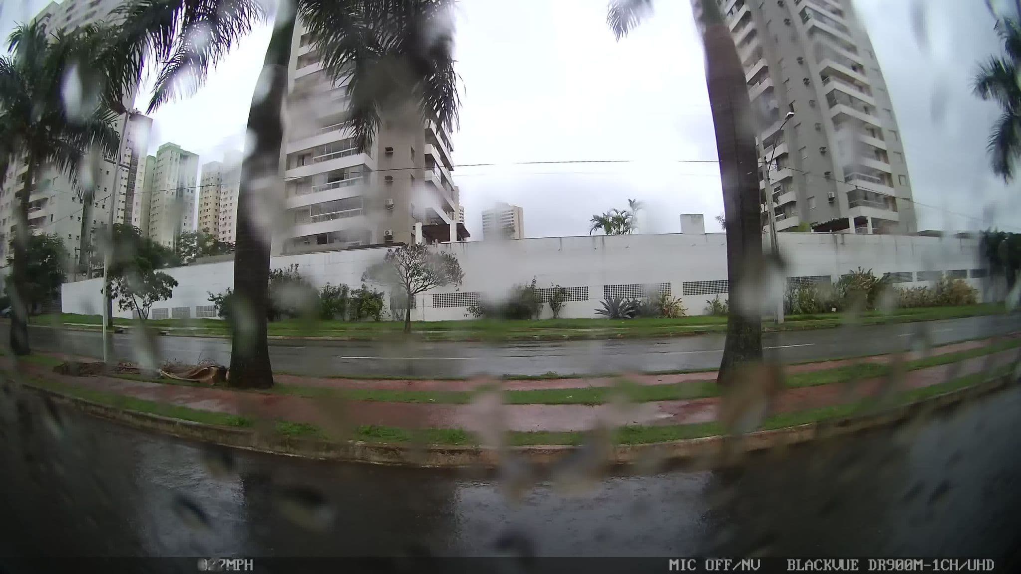 Street view near Aquarela's Resorts, Goiânia — © kaart_4 (CC BY-SA · Mapillary)