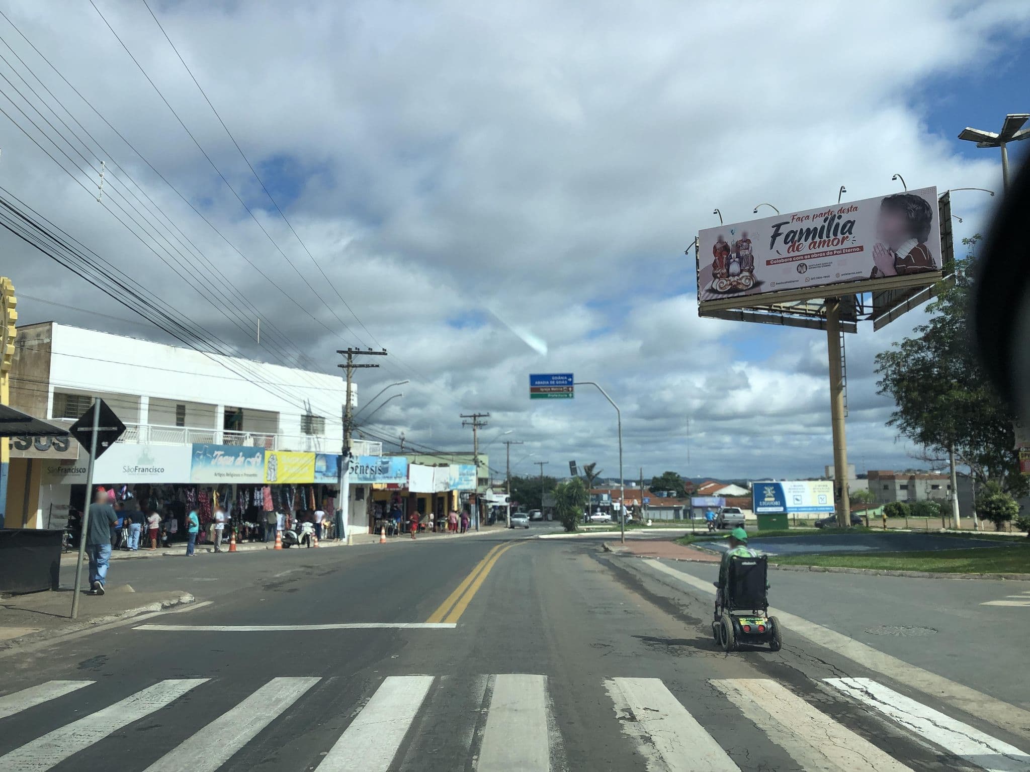 Street view near Hotel Bom Jesus, Trindade — © alantiagofelipe (CC BY-SA · Mapillary)