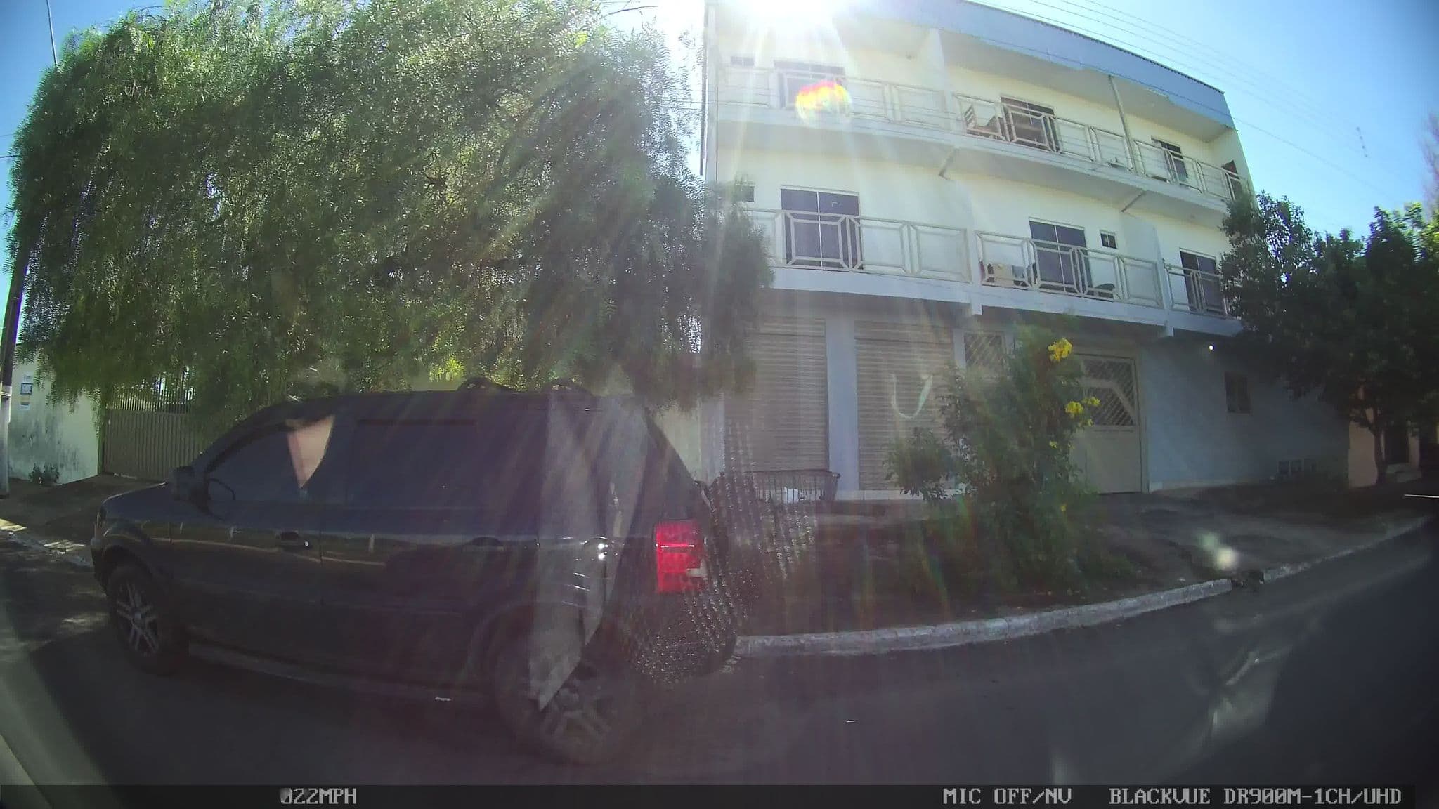 Street view near Pousada Mae Rainha, Trindade — © kaart_4 (CC BY-SA · Mapillary)