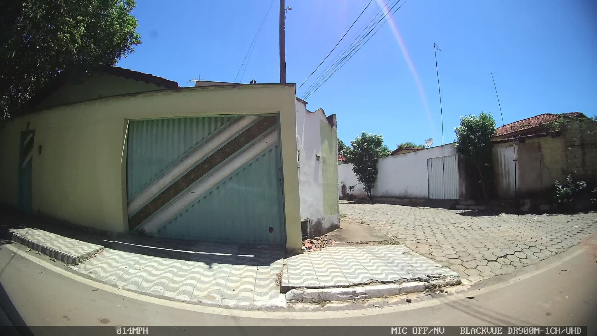 Street view near Hotel da Gruta, Trindade — © kaart_4 (CC BY-SA · Mapillary)
