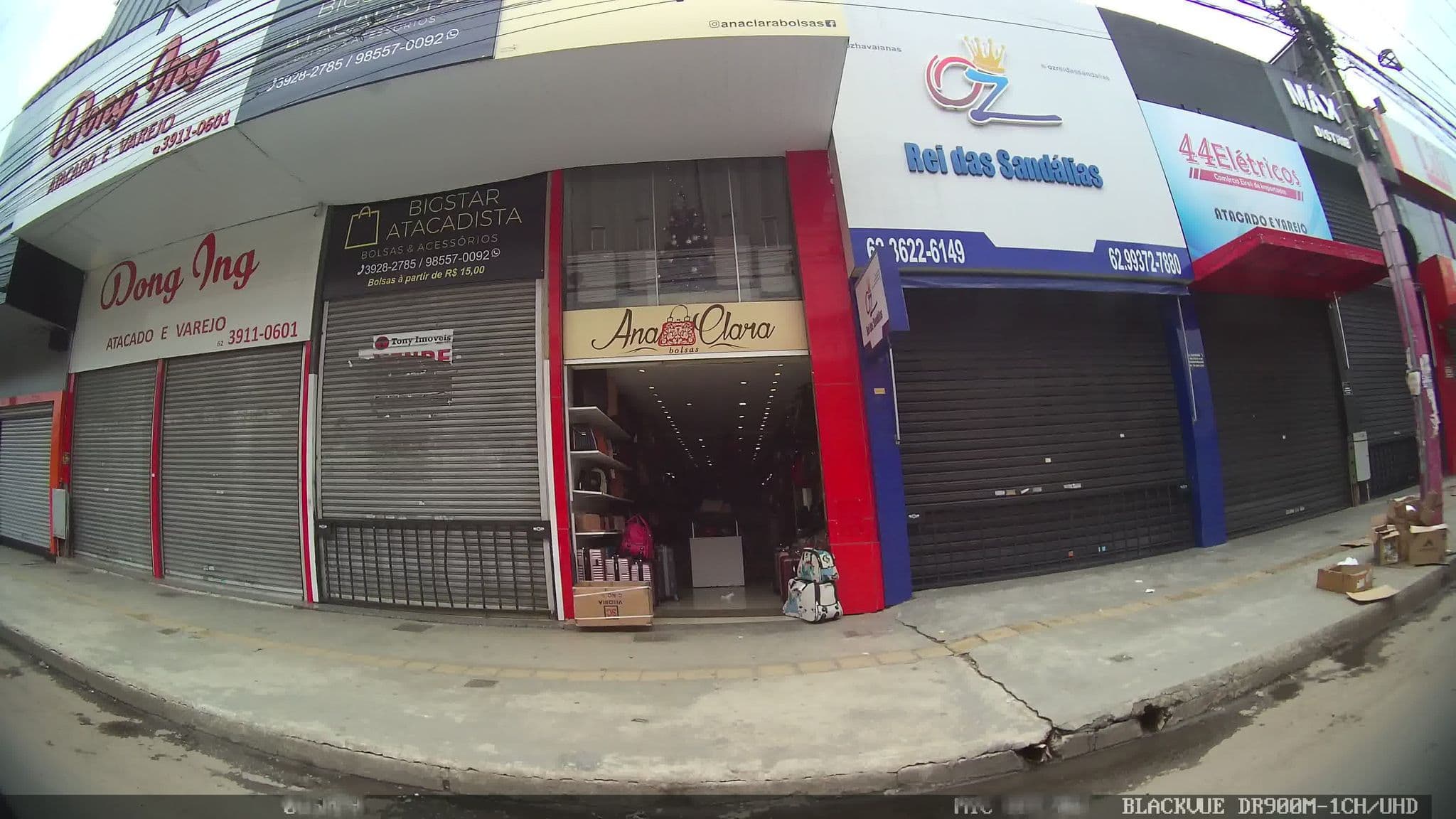Street view near Hotel Atlantico, Goiânia — © kaart_4 (CC BY-SA · Mapillary)
