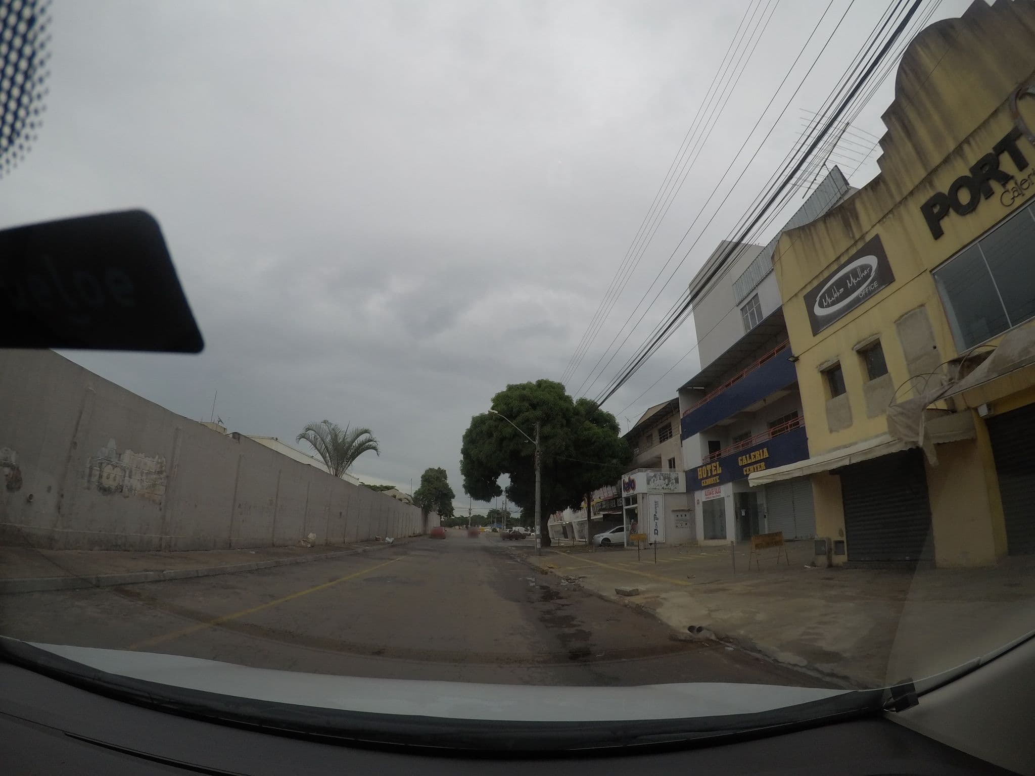 Street view near Hotel Realeza, Goiânia — © marciosampaio (CC BY-SA · Mapillary)