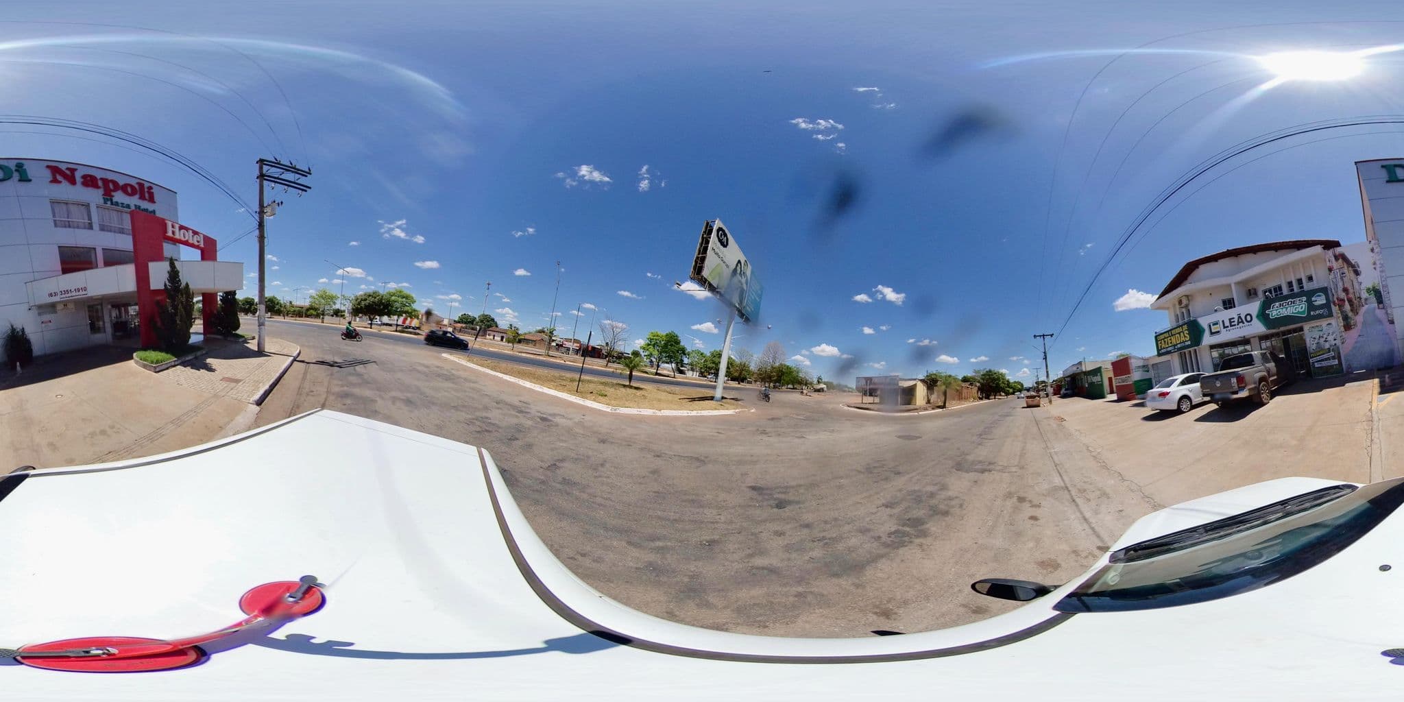 Street view near Di Napoli Hotel, Gurupi — © guigandra (CC BY-SA · Mapillary)