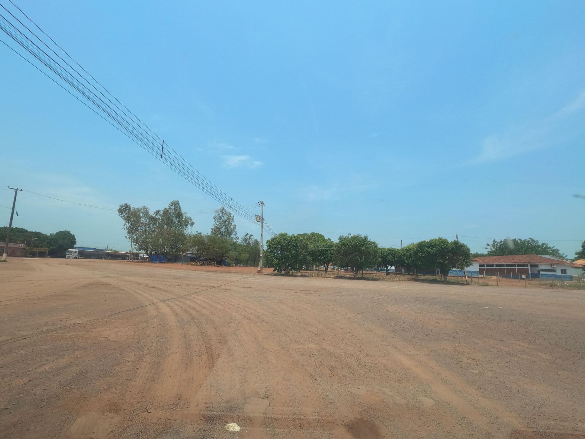 Street view near Hotel Nossa Senhora de Fatima, Ribeirão Cascalheira — © MuitoAlemdasFronteiras (CC BY-SA · Mapillary)