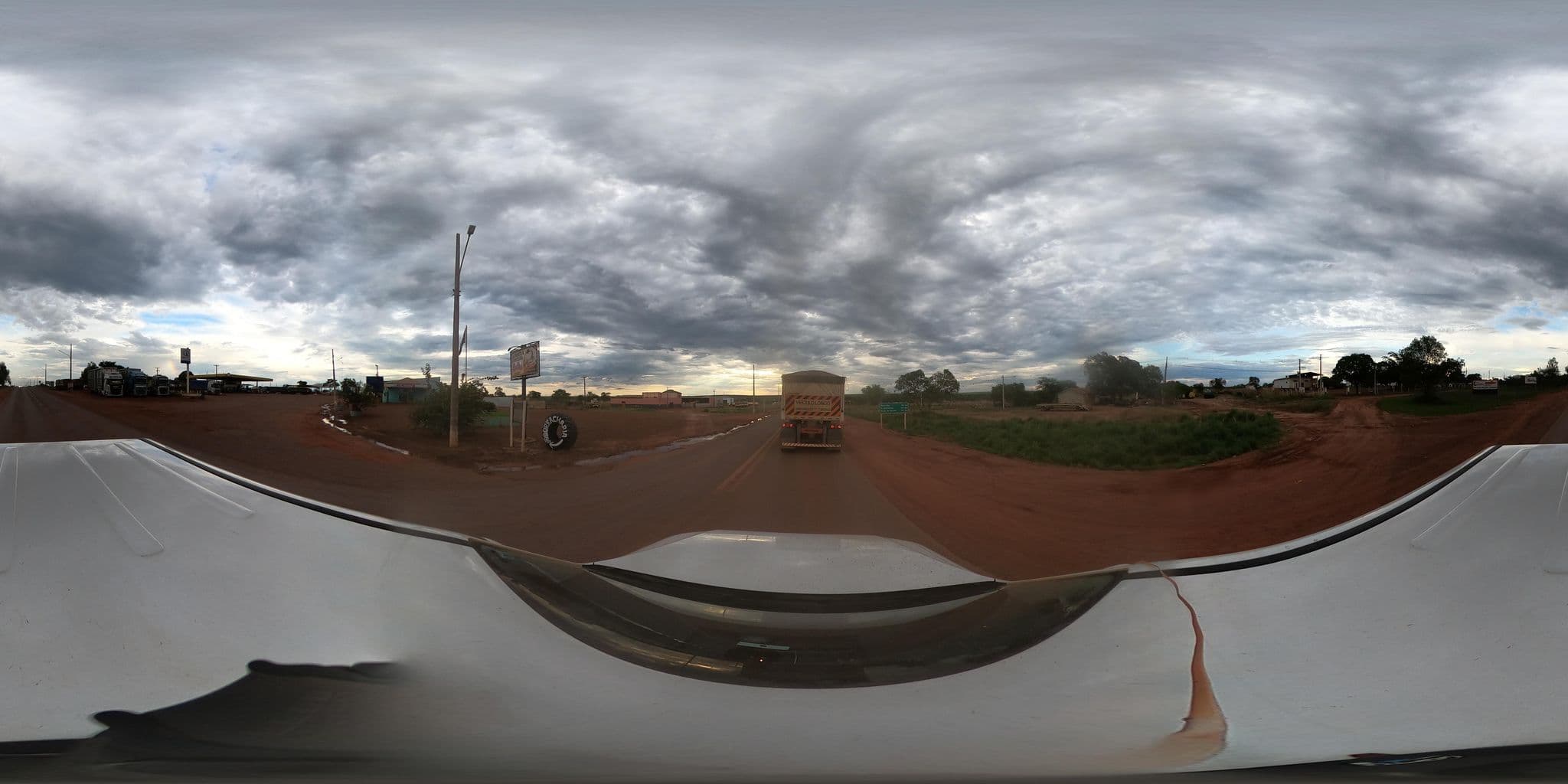 Street view near Xingu Park Hotel, Ribeirão Cascalheira — © gmancilla (CC BY-SA · Mapillary)