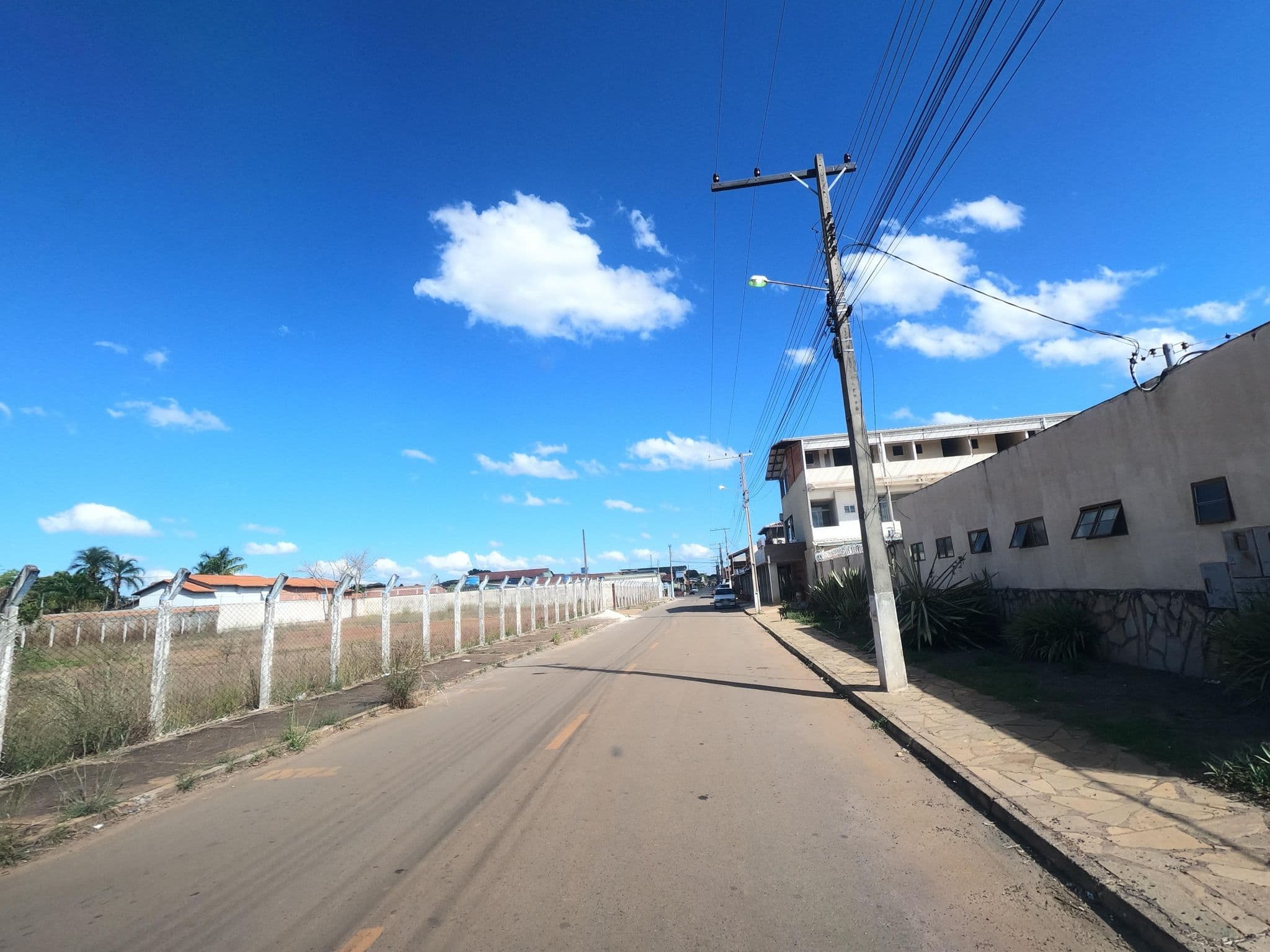 Street view near Pousada Sao Francisco de Assis, Abadiânia — © MuitoAlemdasFronteiras (CC BY-SA · Mapillary)