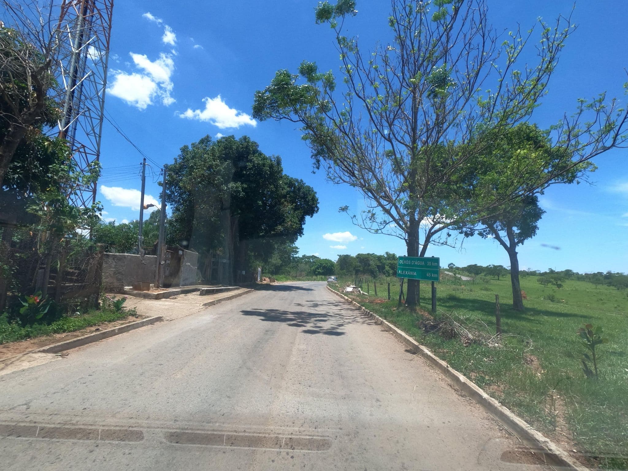 Street view near Pousada Recanto da Flo, Corumbá de Goiás — © MuitoAlemdasFronteiras (CC BY-SA · Mapillary)