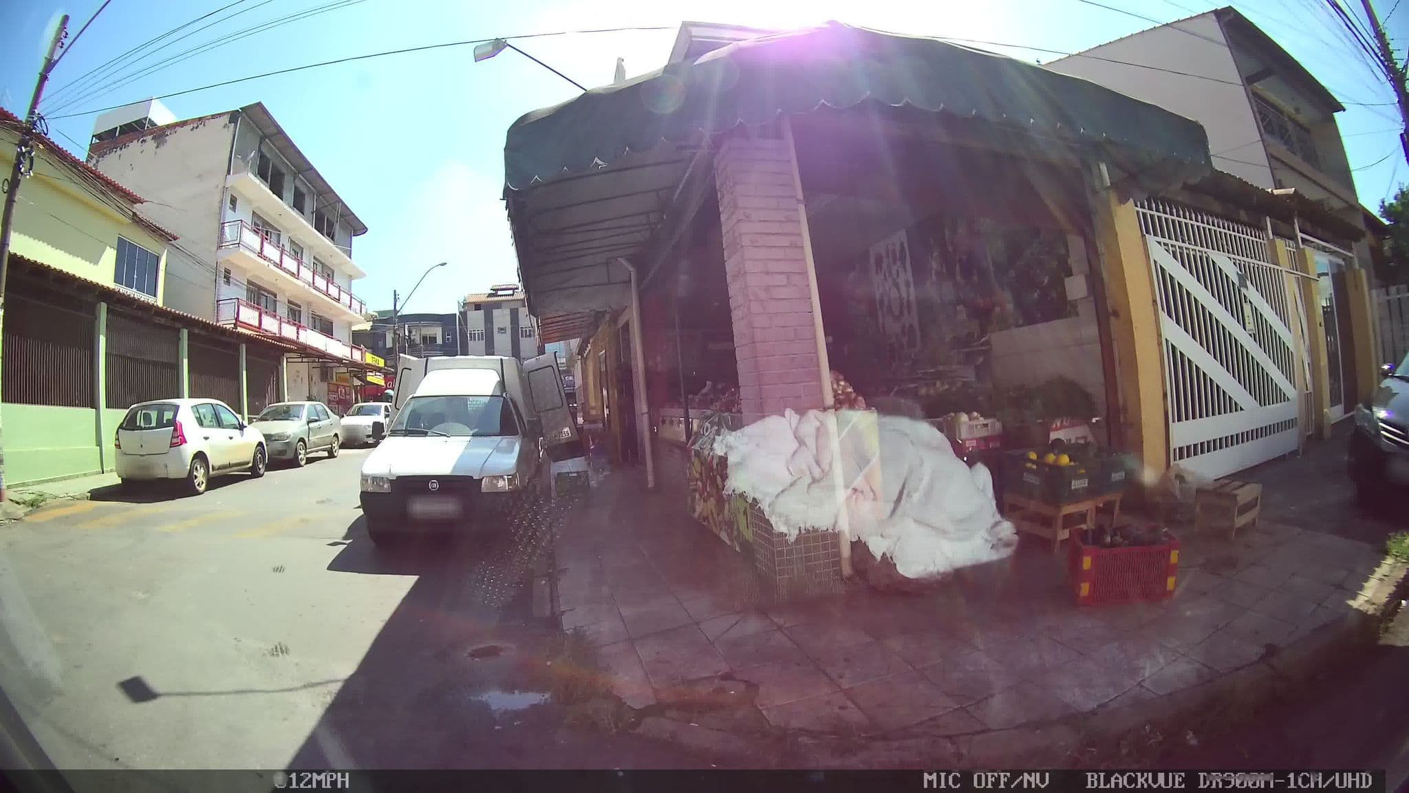 Street view near Avalon Park Hotel, Riacho Fundo — © kaart_4 (CC BY-SA · Mapillary)