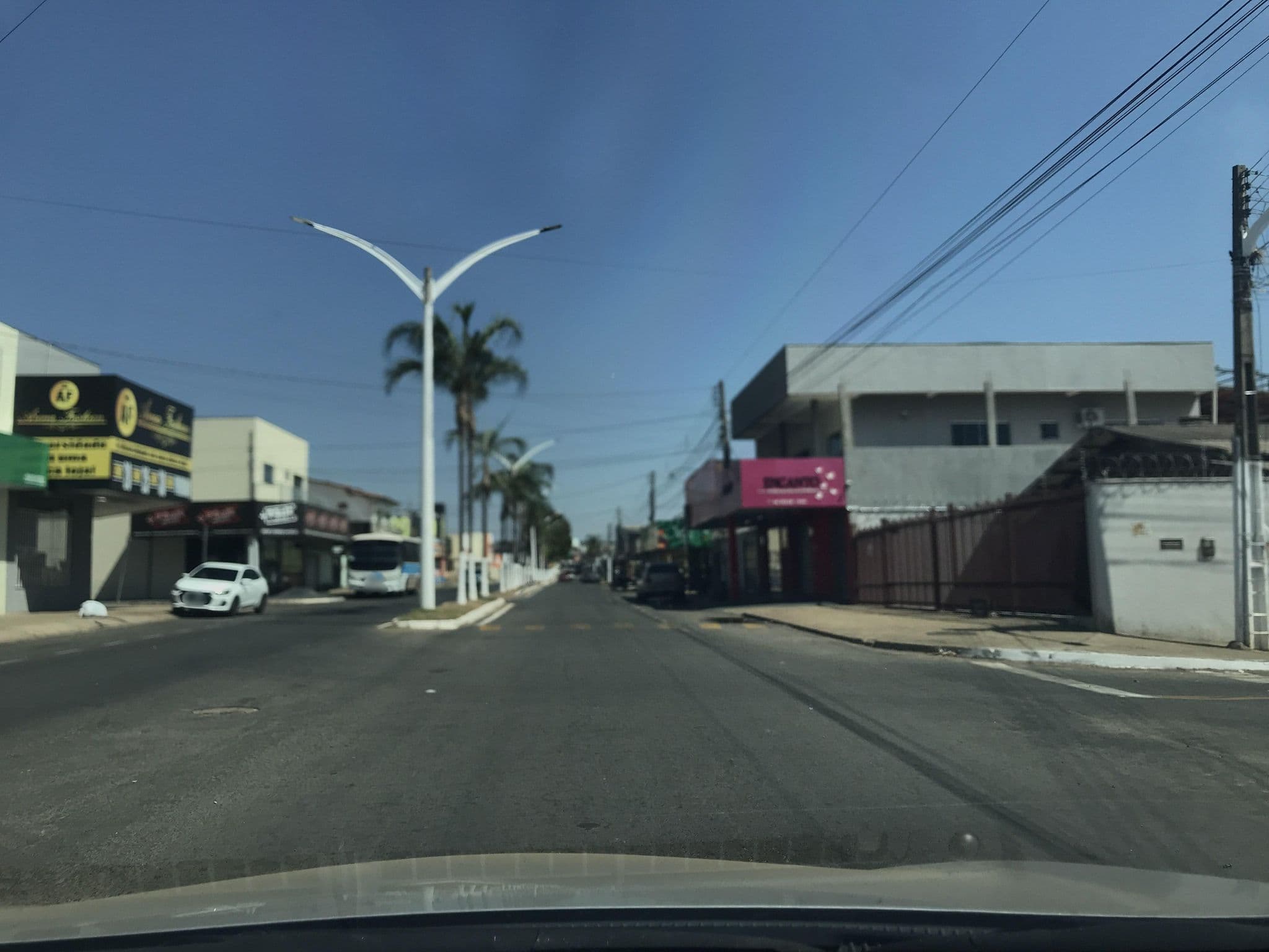 Street view near Transmelo House, Caldas Novas — © wesleygmartins (CC BY-SA · Mapillary)