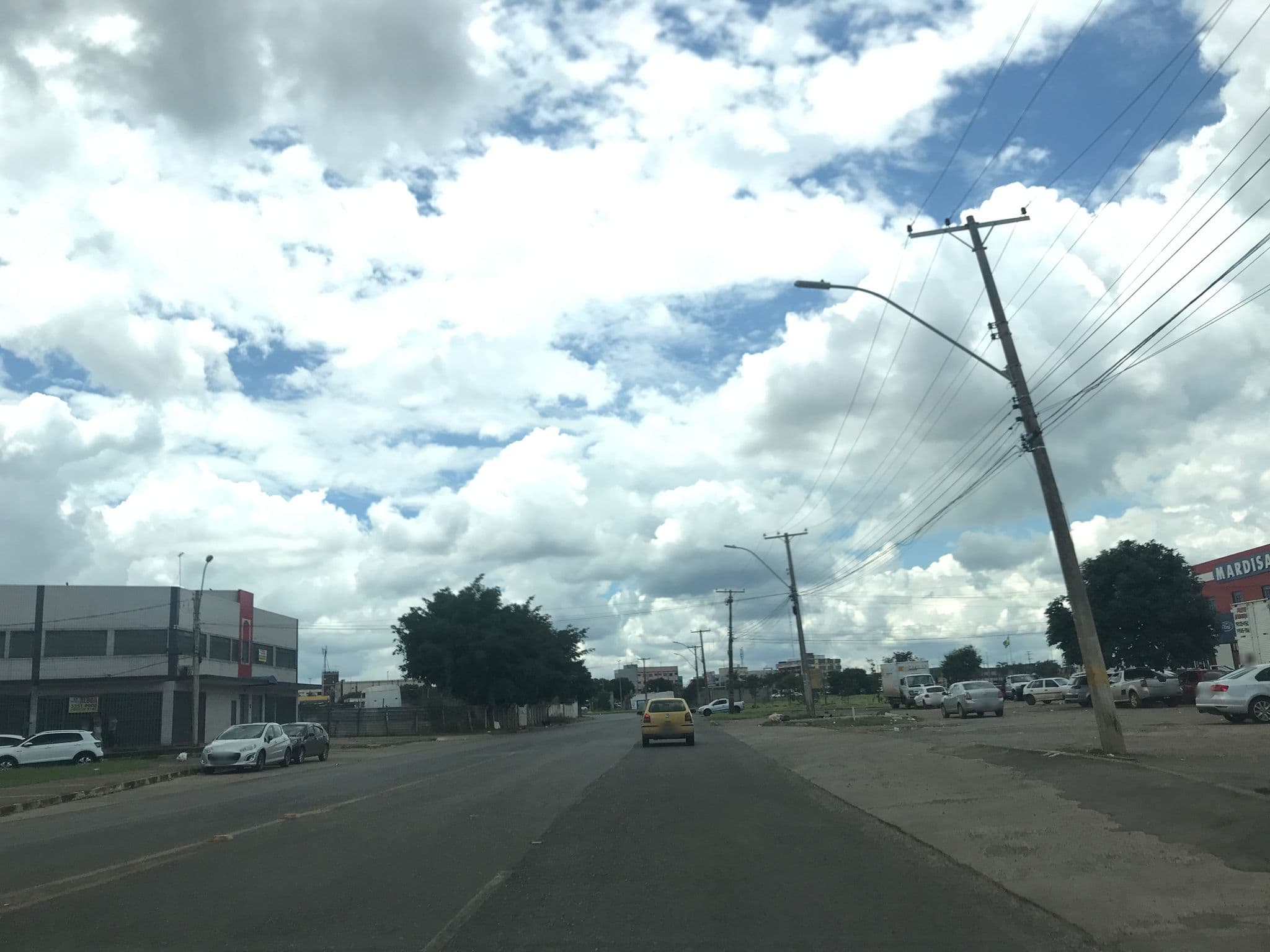 Street view near Hotel Ipe, Riacho Fundo — © wesleygmartins (CC BY-SA · Mapillary)