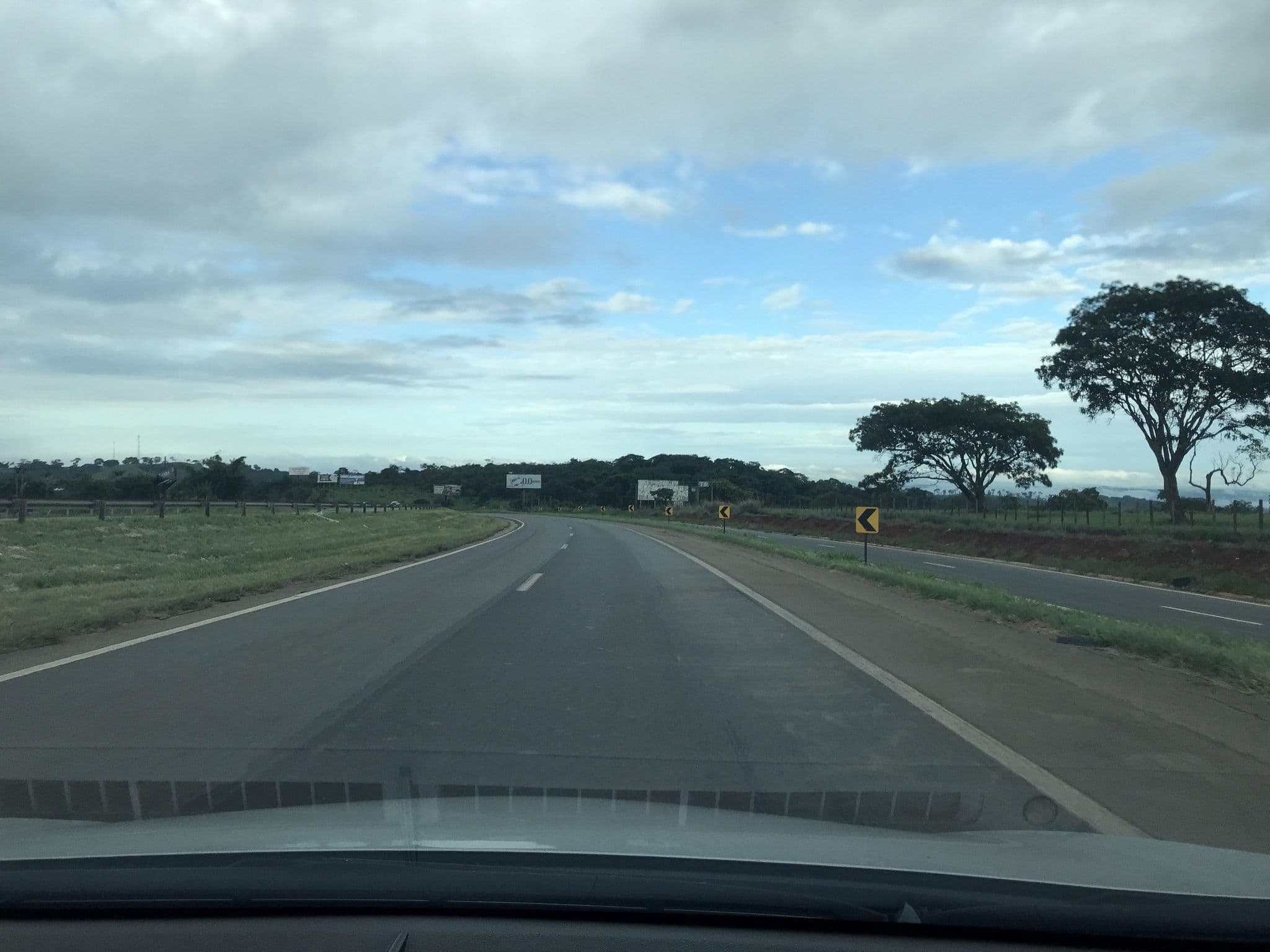Street view near Hotel Tomatão, Anápolis — © wesleygmartins (CC BY-SA · Mapillary)