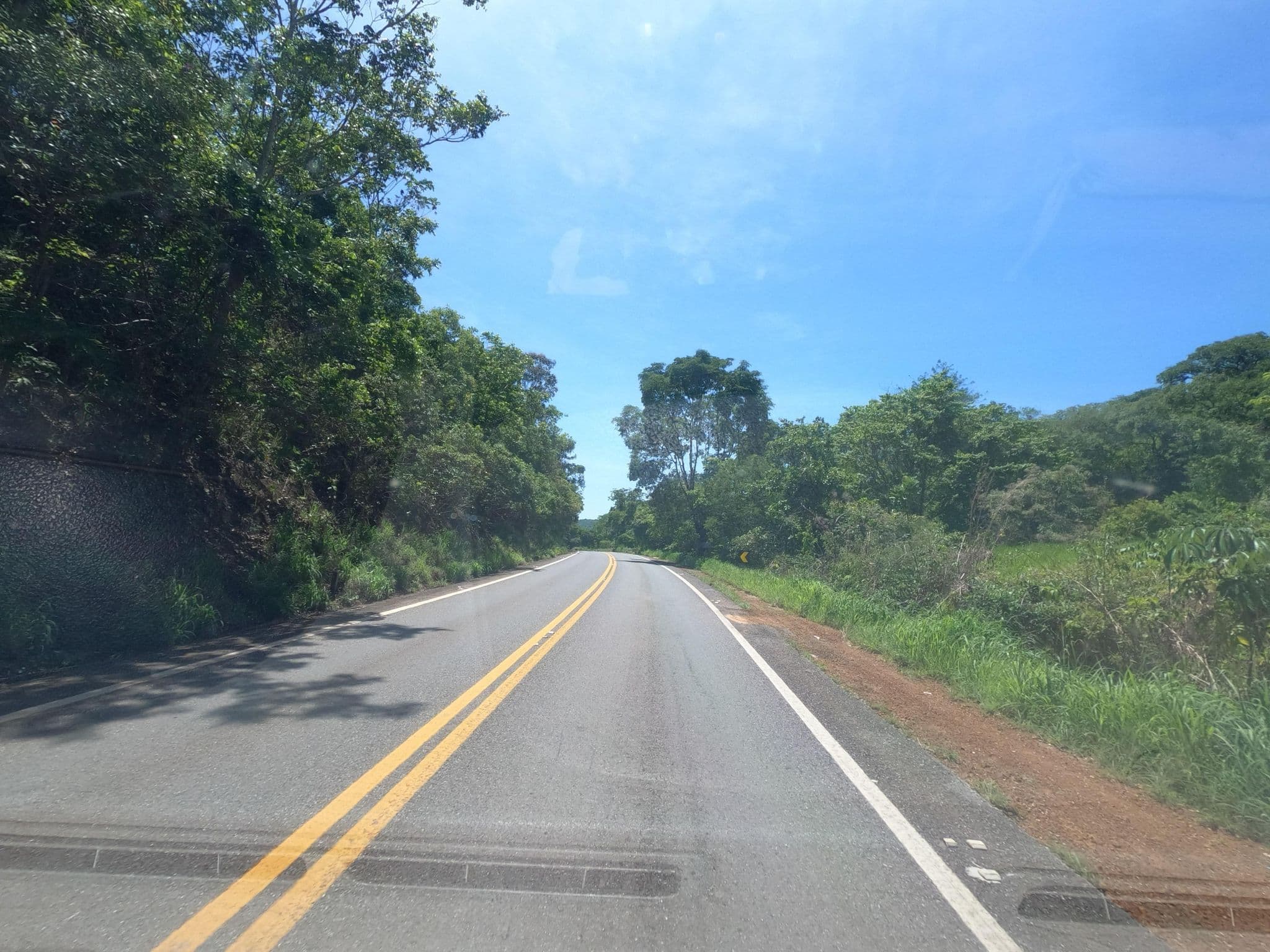 Street view near Pesque e Pague Pousada Cabanas, Pirenópolis — © MuitoAlemdasFronteiras (CC BY-SA · Mapillary)