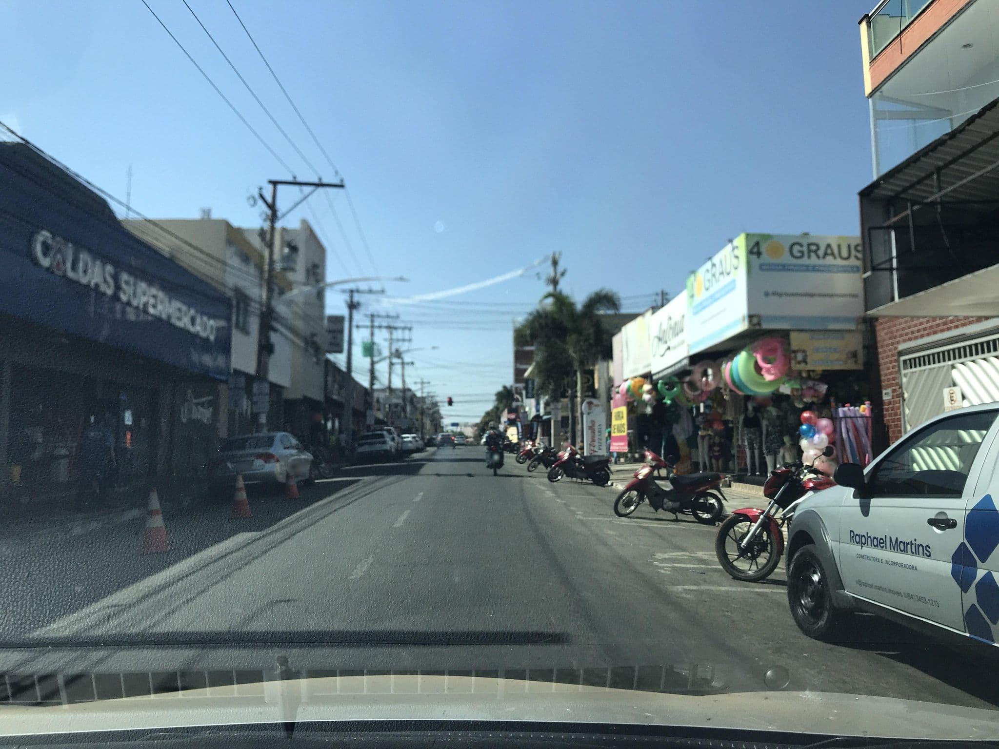 Street view near Hotel Nossa Senhora da Guia, Caldas Novas — © wesleygmartins (CC BY-SA · Mapillary)